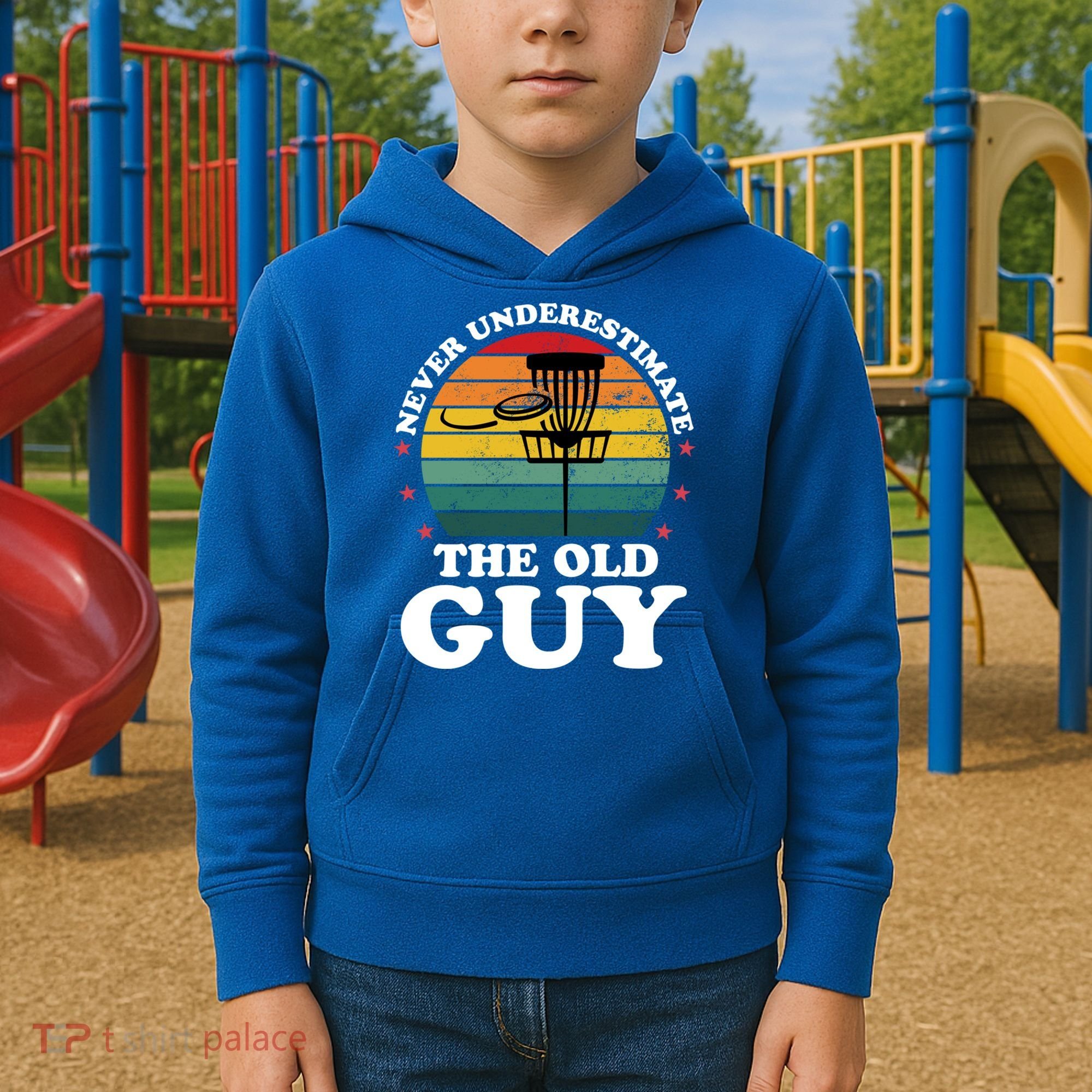 Never Underestimate The Old Guy Funny Disc Golf Frisbee Gift Kids Hoodie