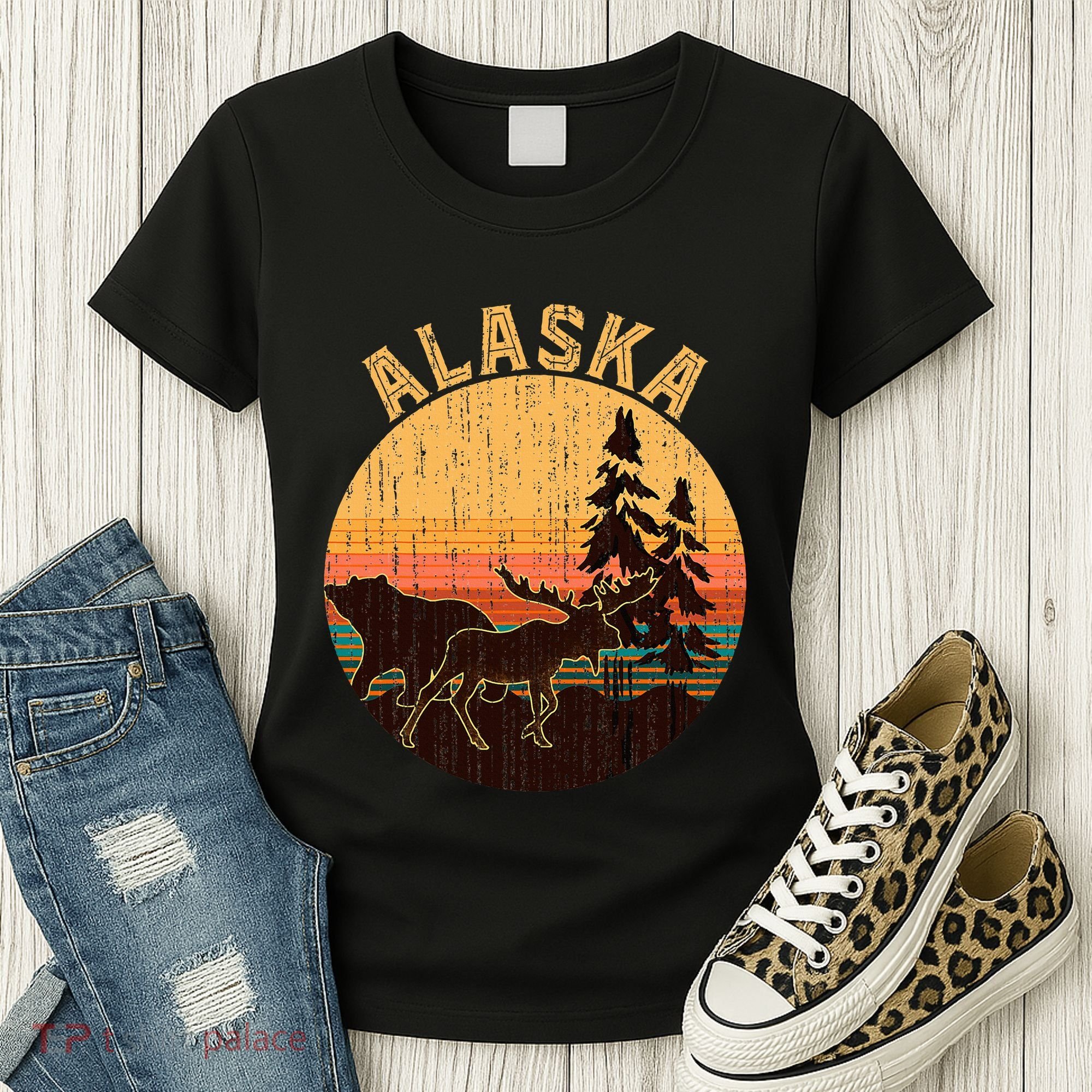Nature Willdife Bear Moose Alaskan Animal Forest Alaska Women's T-Shirt
