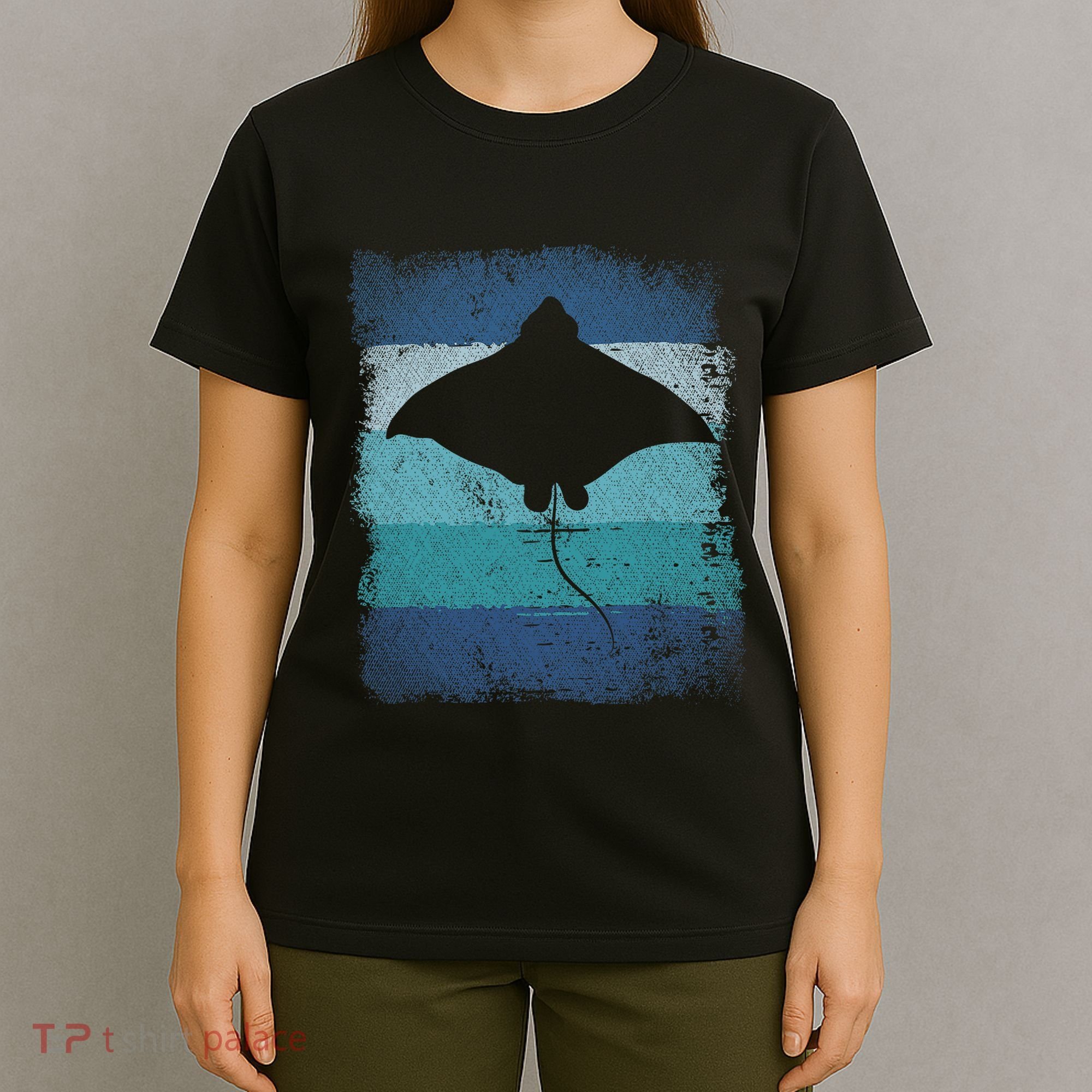 Ocean Animal Scuba Diving Stingray Retro Manta Ray T-Shirt