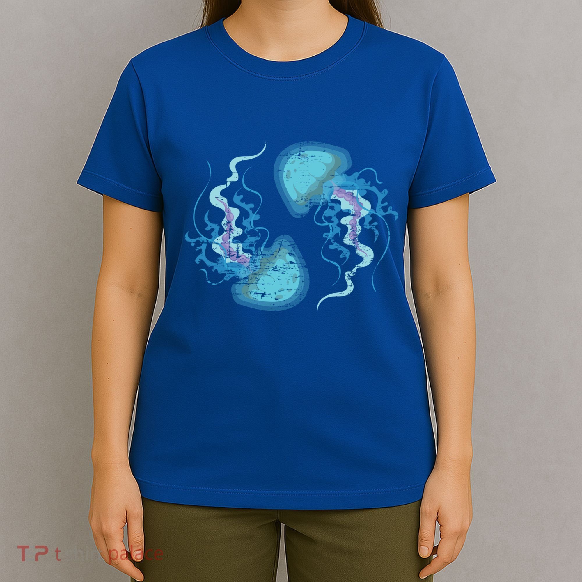 Ocean Animal Zoo Keeper Gift Sea Creature Animal Jellyfish Gift T-Shirt
