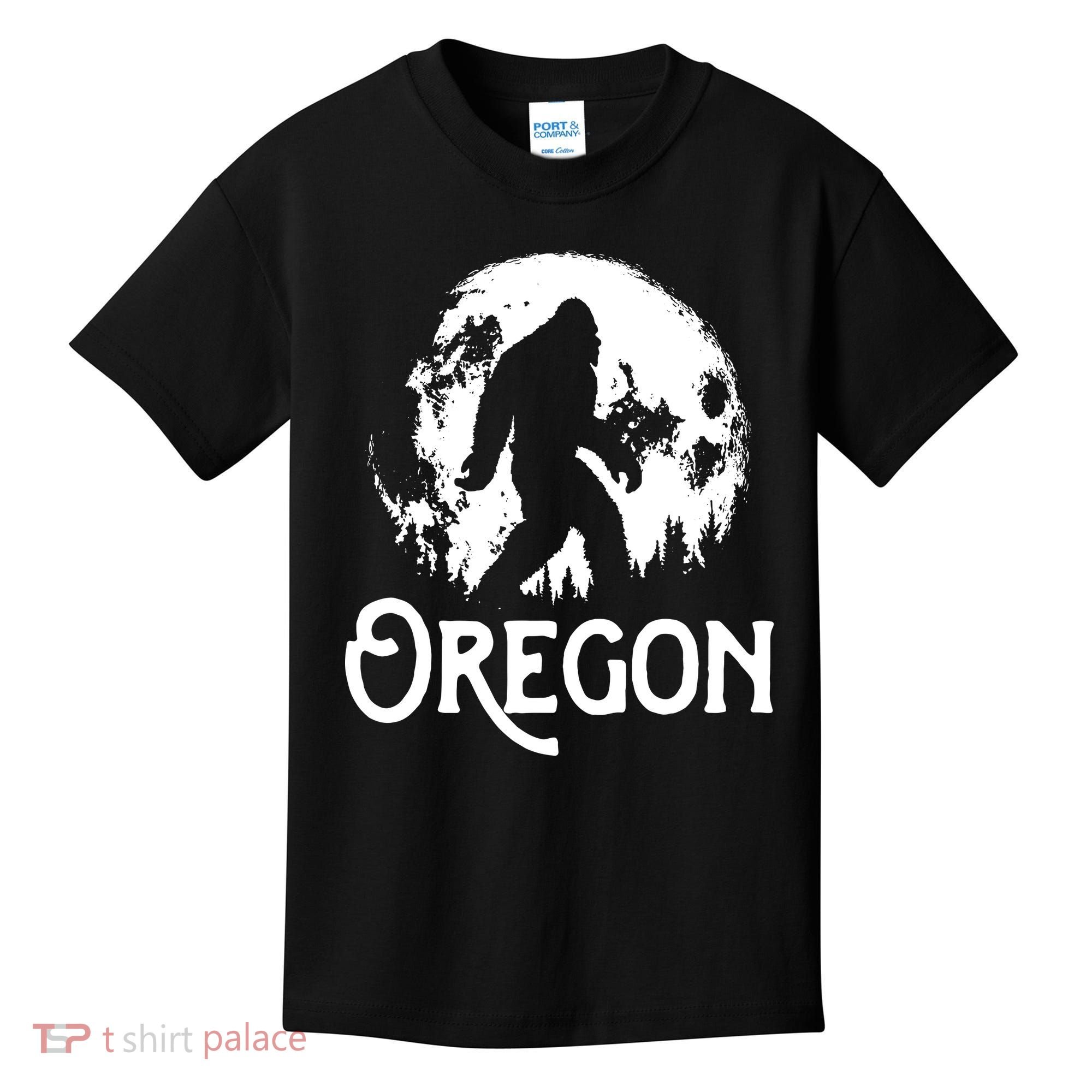 Oregon Bigfoot At Night Cool Full Moon Trees Sasquatch Kids T-Shirt
