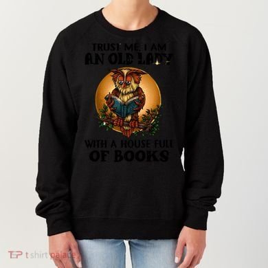 Owl Bookworm Women's Sweatshirt