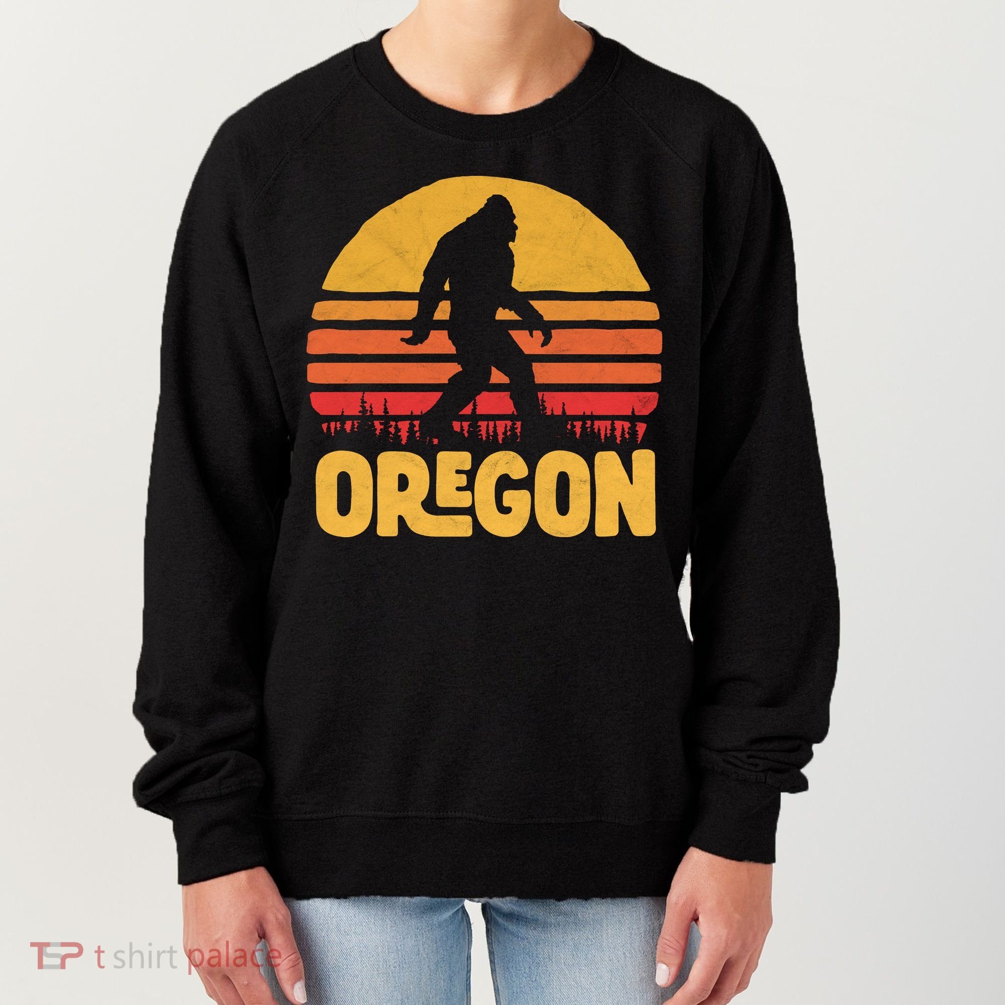 Oregon Bigfoot Sasquatch & Sun Women's Sweatshirt