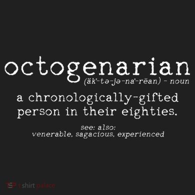 Octogenarian Definition 80 Years Old 80th Birthday Gift Comfort Colors Boxy T-Shirt