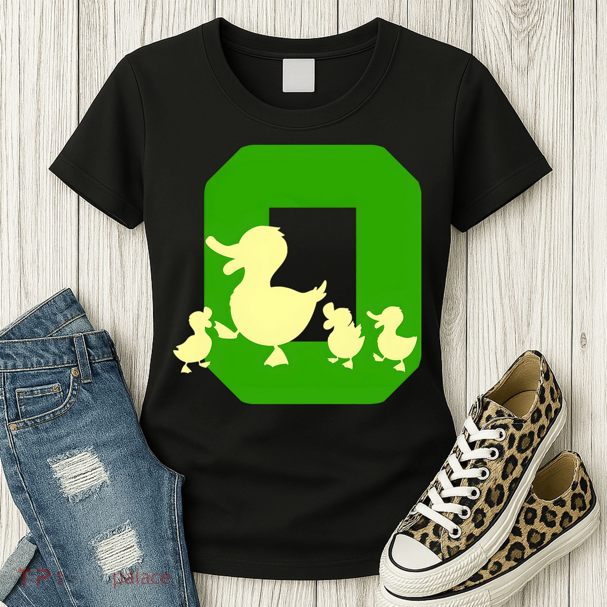 Oregon Duck Letter O Funny Oregon Yellow Duck Women's T-Shirt