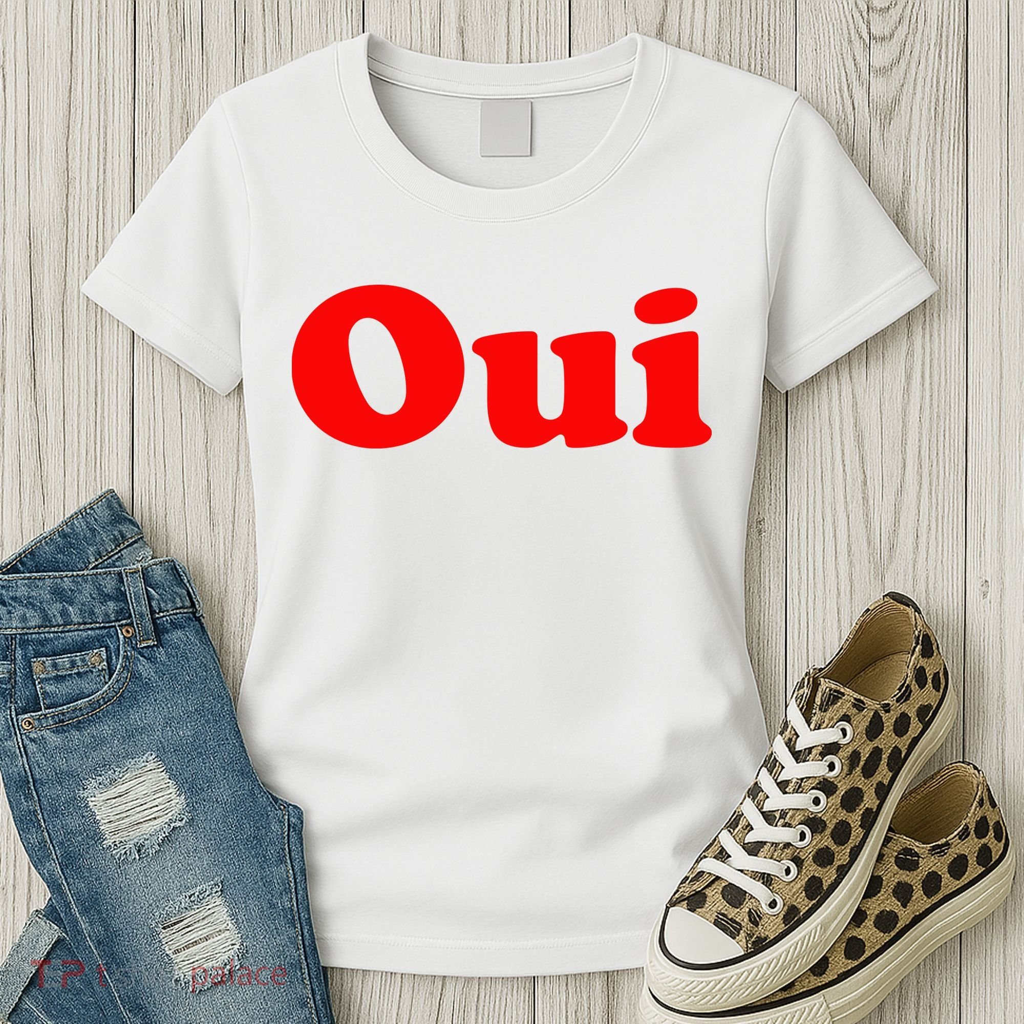 Oui French Yes Red Retro 90s Women's T-Shirt