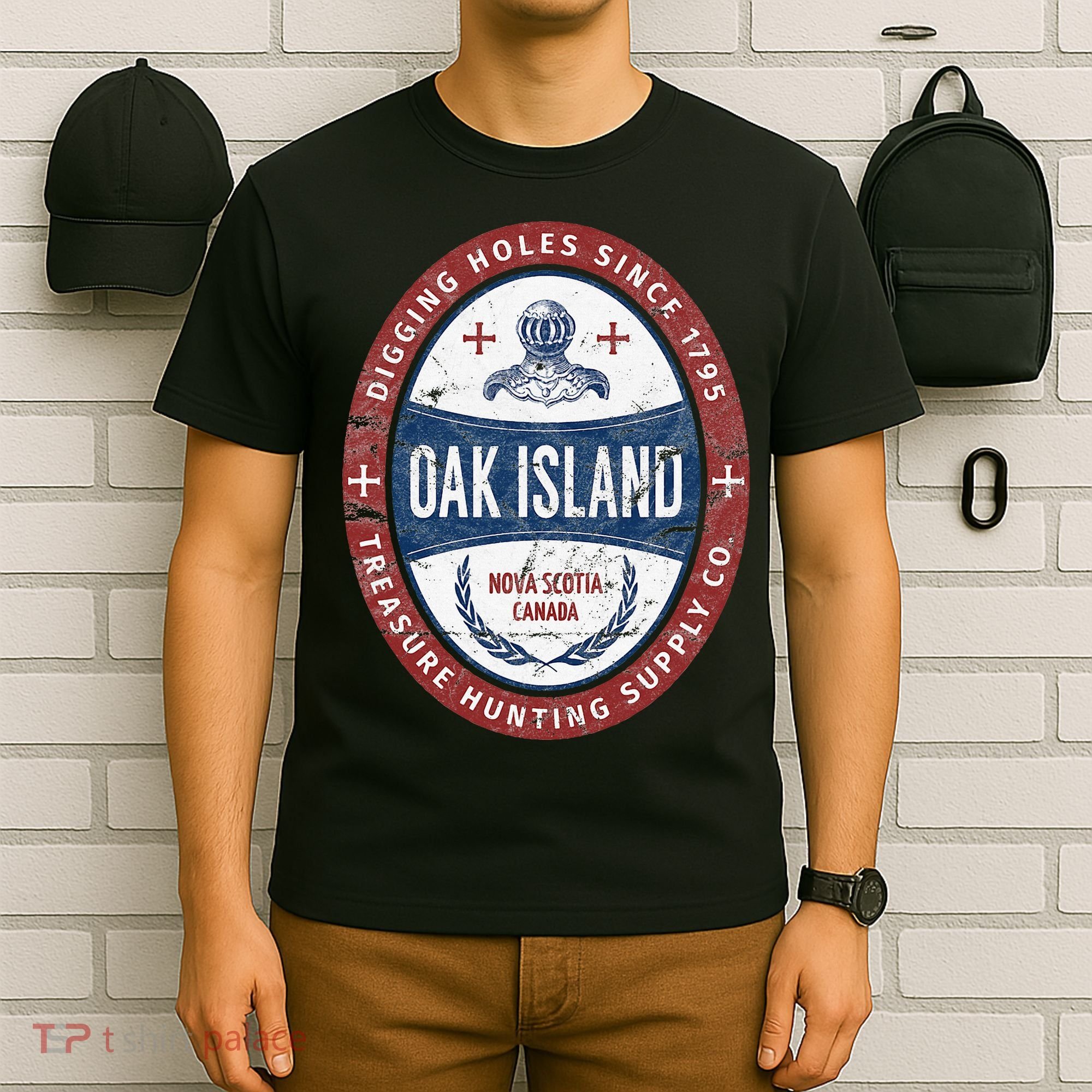 Oak Island Treasure Hunting Retro Templar Knight Treasure Gi T-Shirt