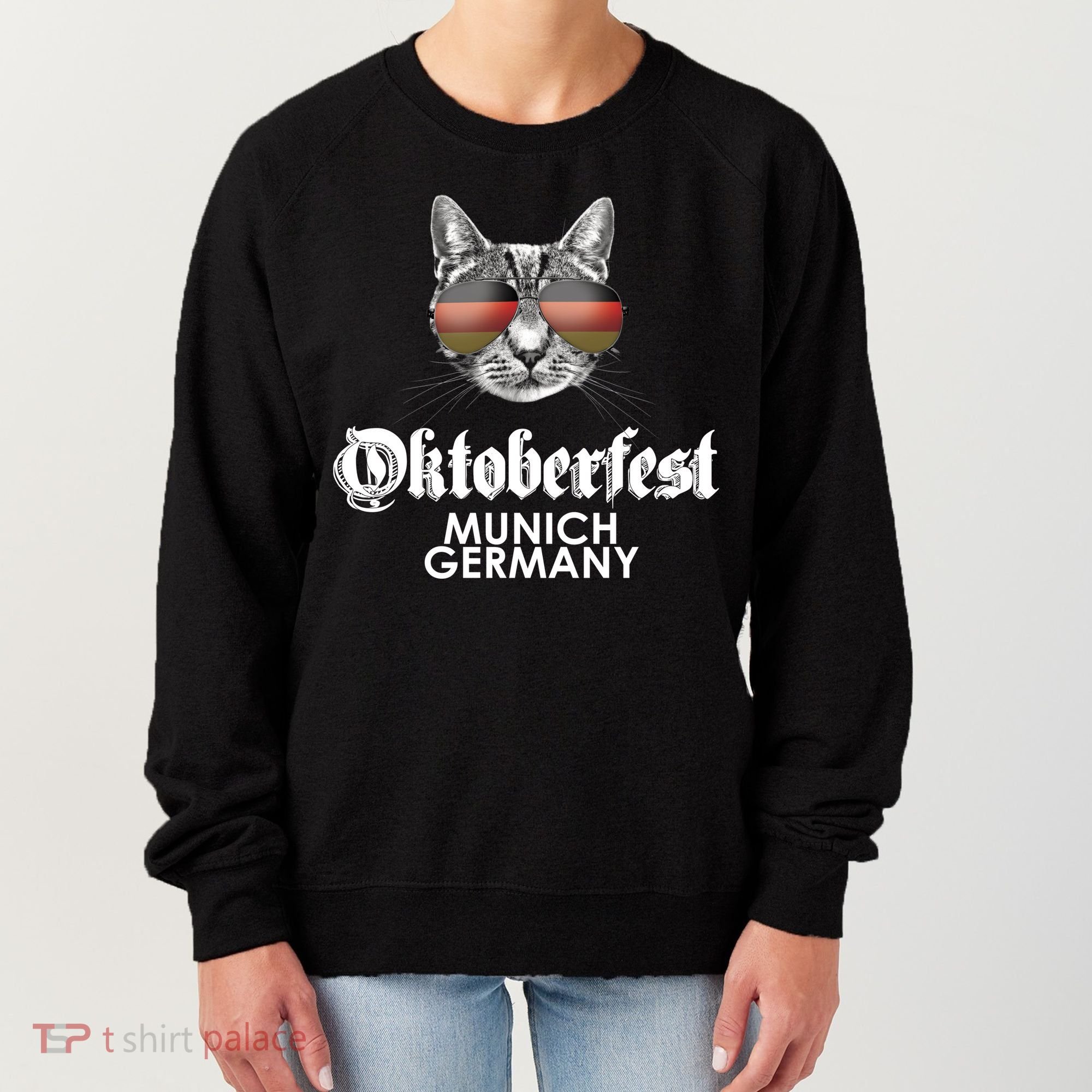 Oktoberfest Cat Munich Germany Women's Sweatshirt