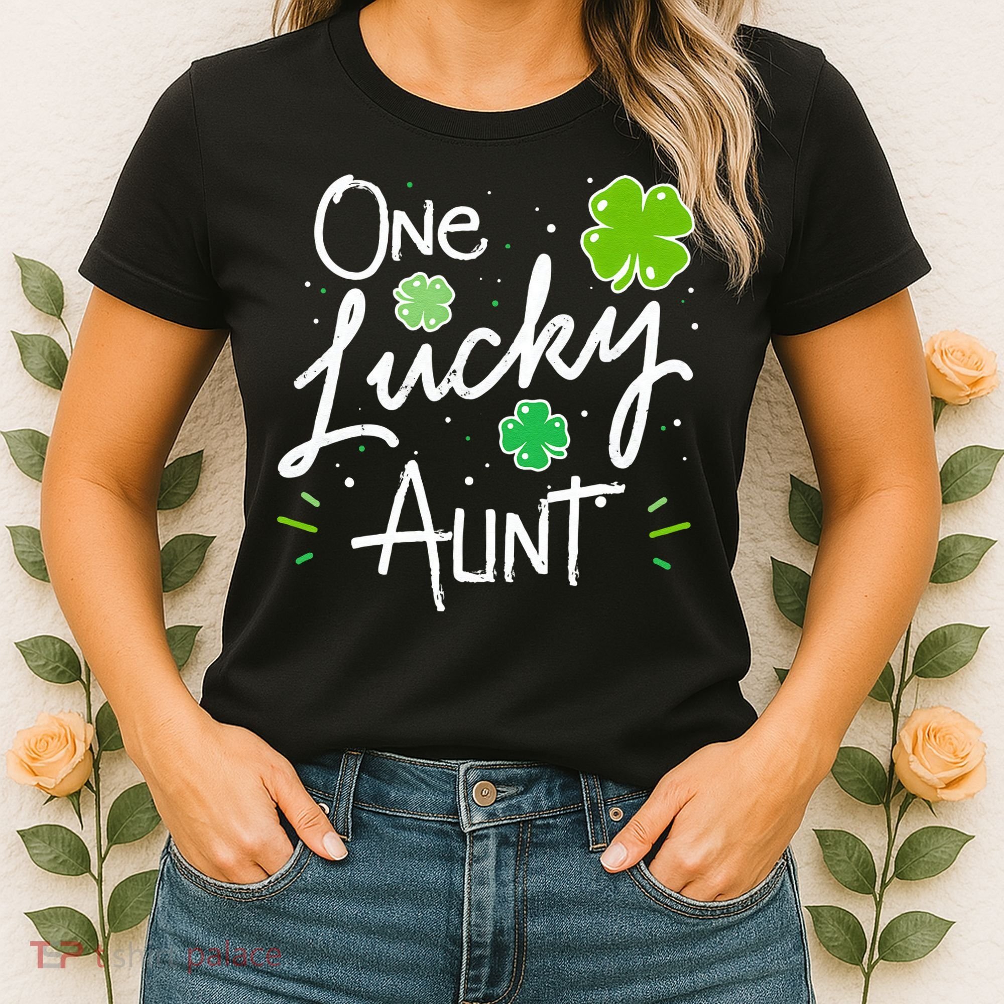 One Lucky Aunt St Patrick's Day Women's T-Shirt