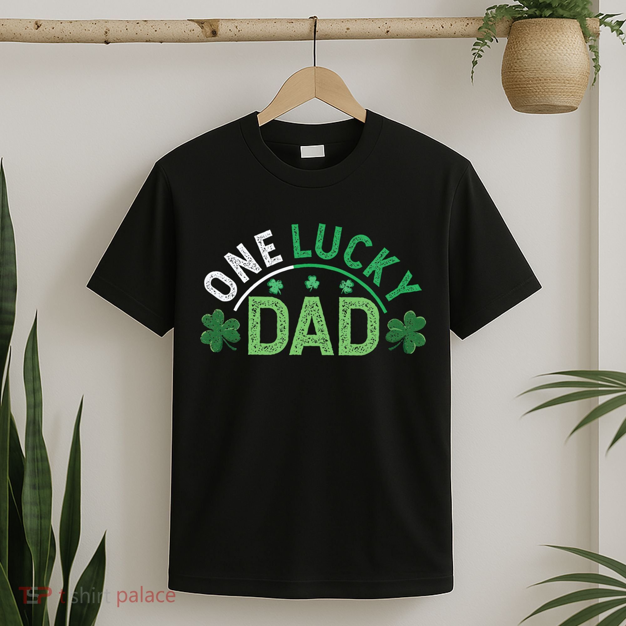 One Lucky Dad Shamrock Papa Irish Saint Patricks Day Daddy T-Shirt