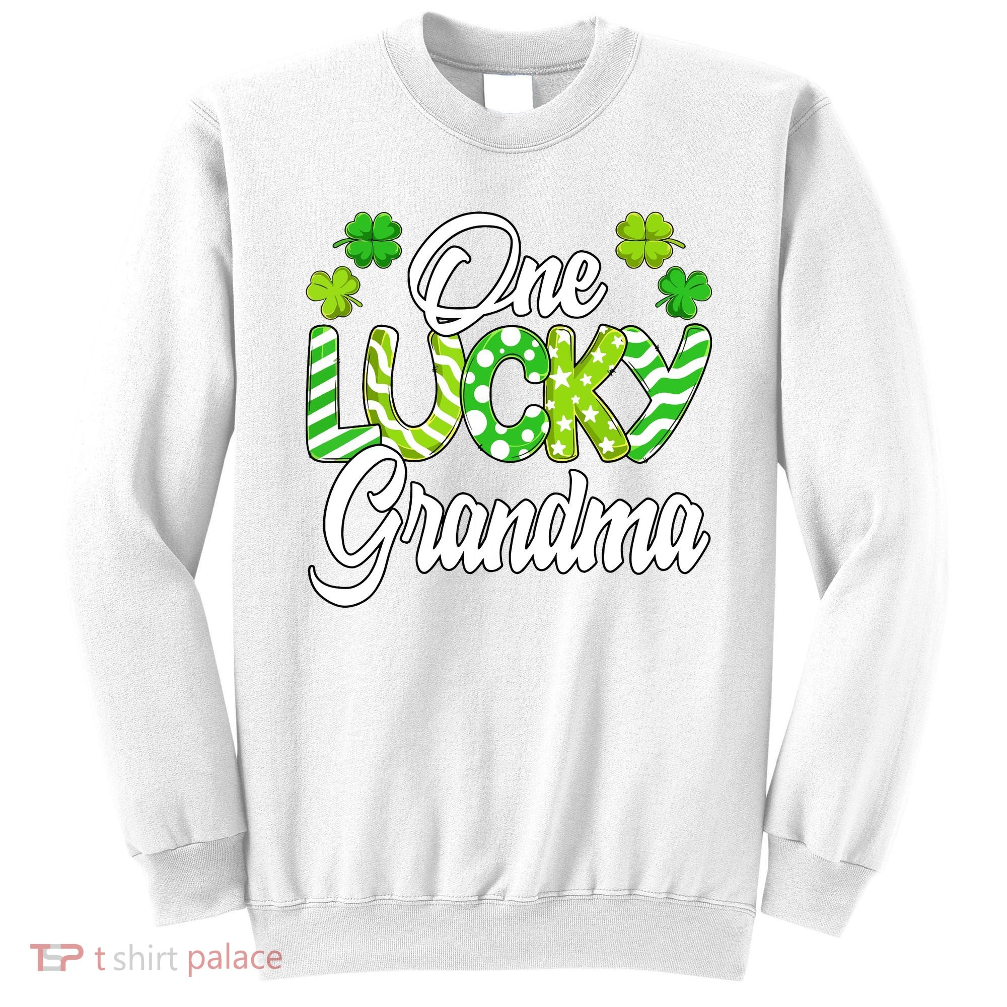 One Lucky Grandma Shamrock Irish Grandma St Patricks Day Sweatshirt