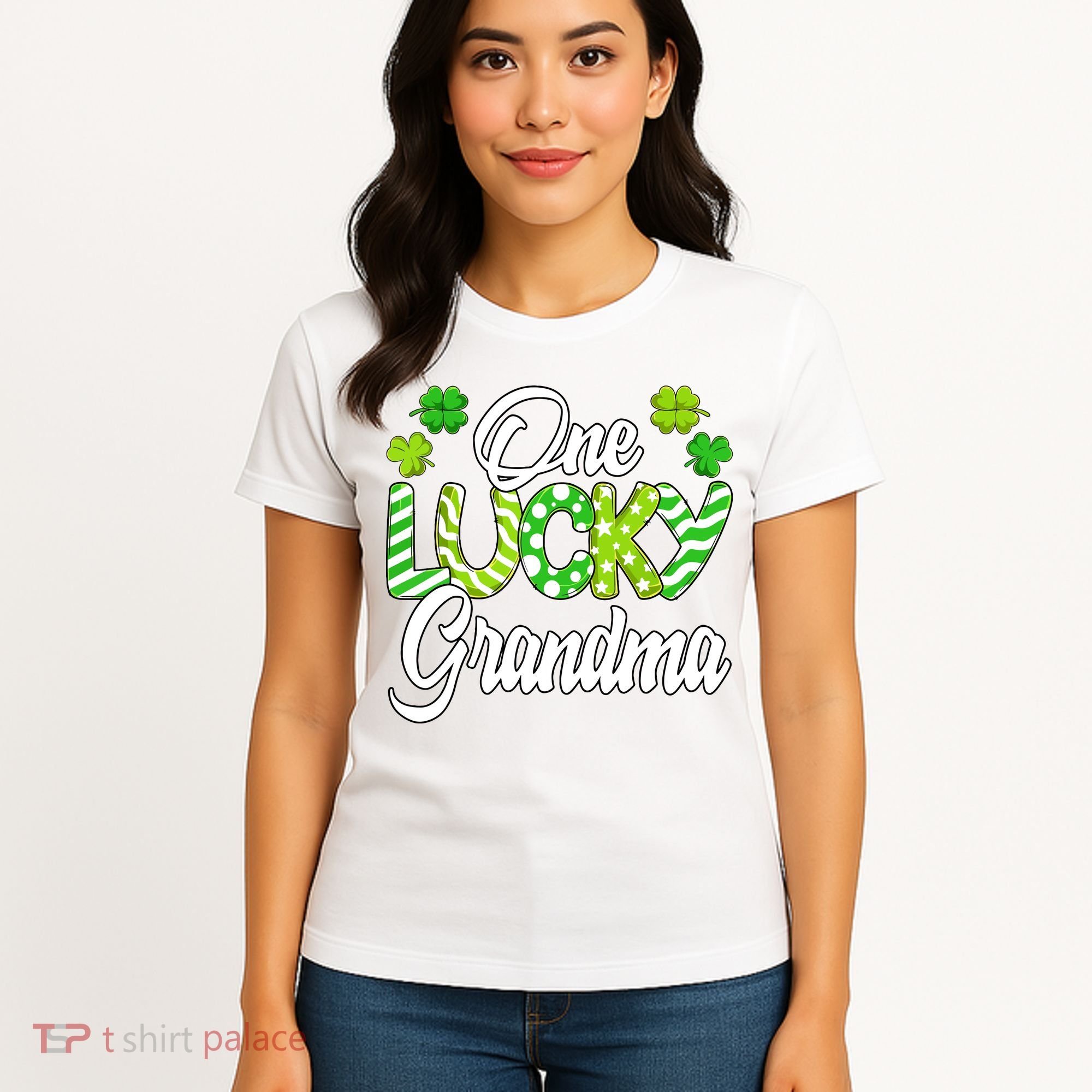 One Lucky Grandma Shamrock Irish Grandma St Patricks Day Women's T-Shirt