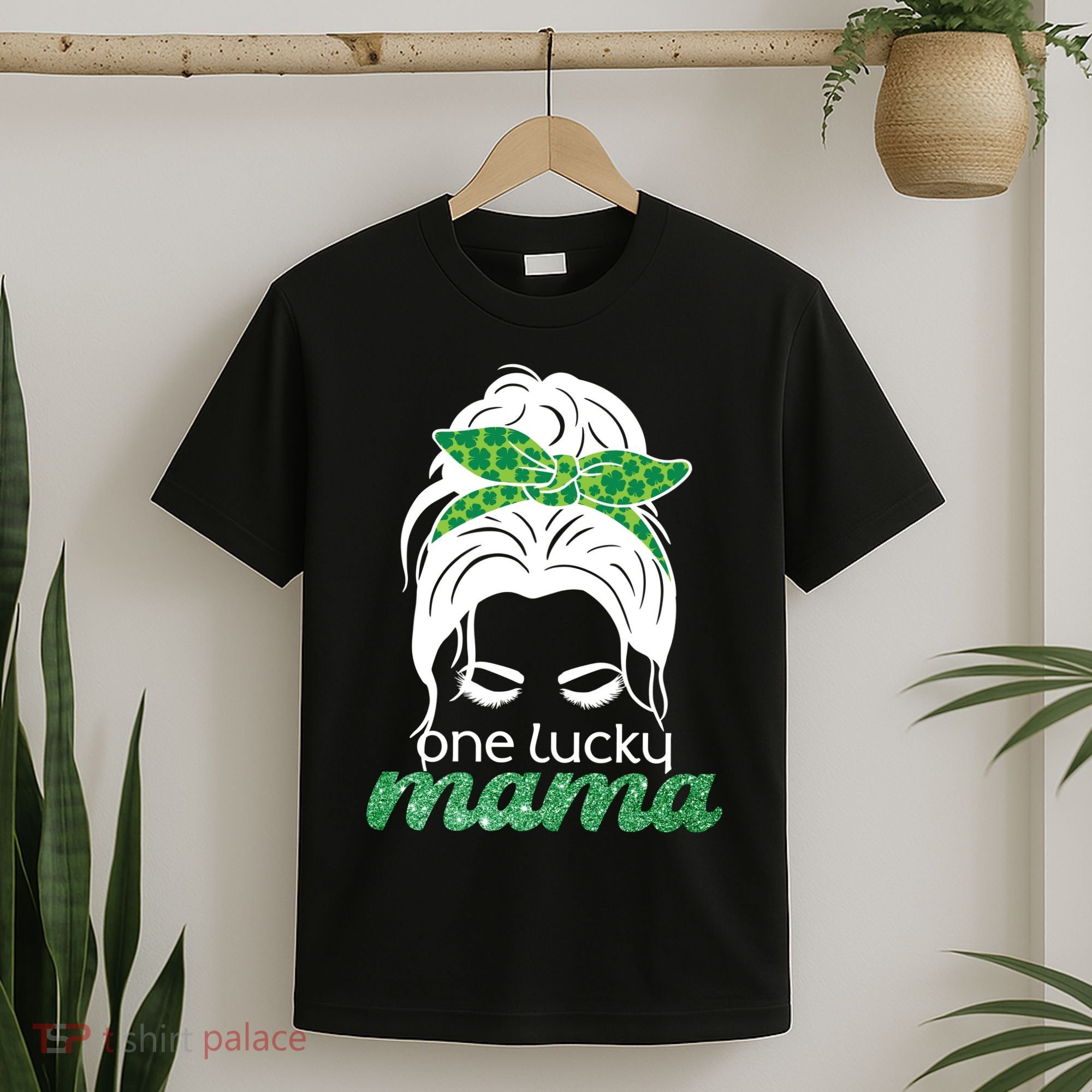 One Lucky Mama St Patricks Day T-Shirt