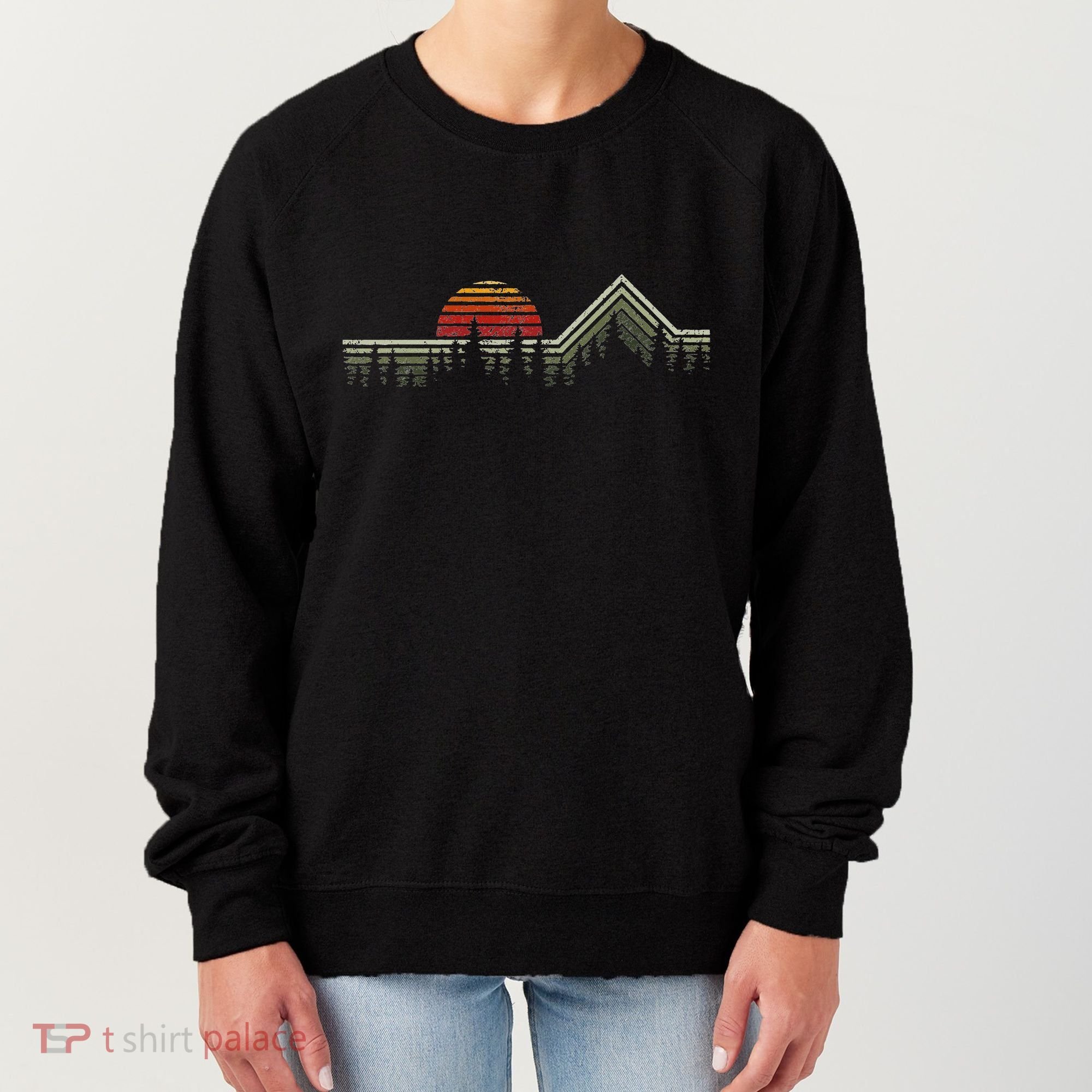 Outdoors Nature Retro Forrest Hiking Women's Sweatshirt