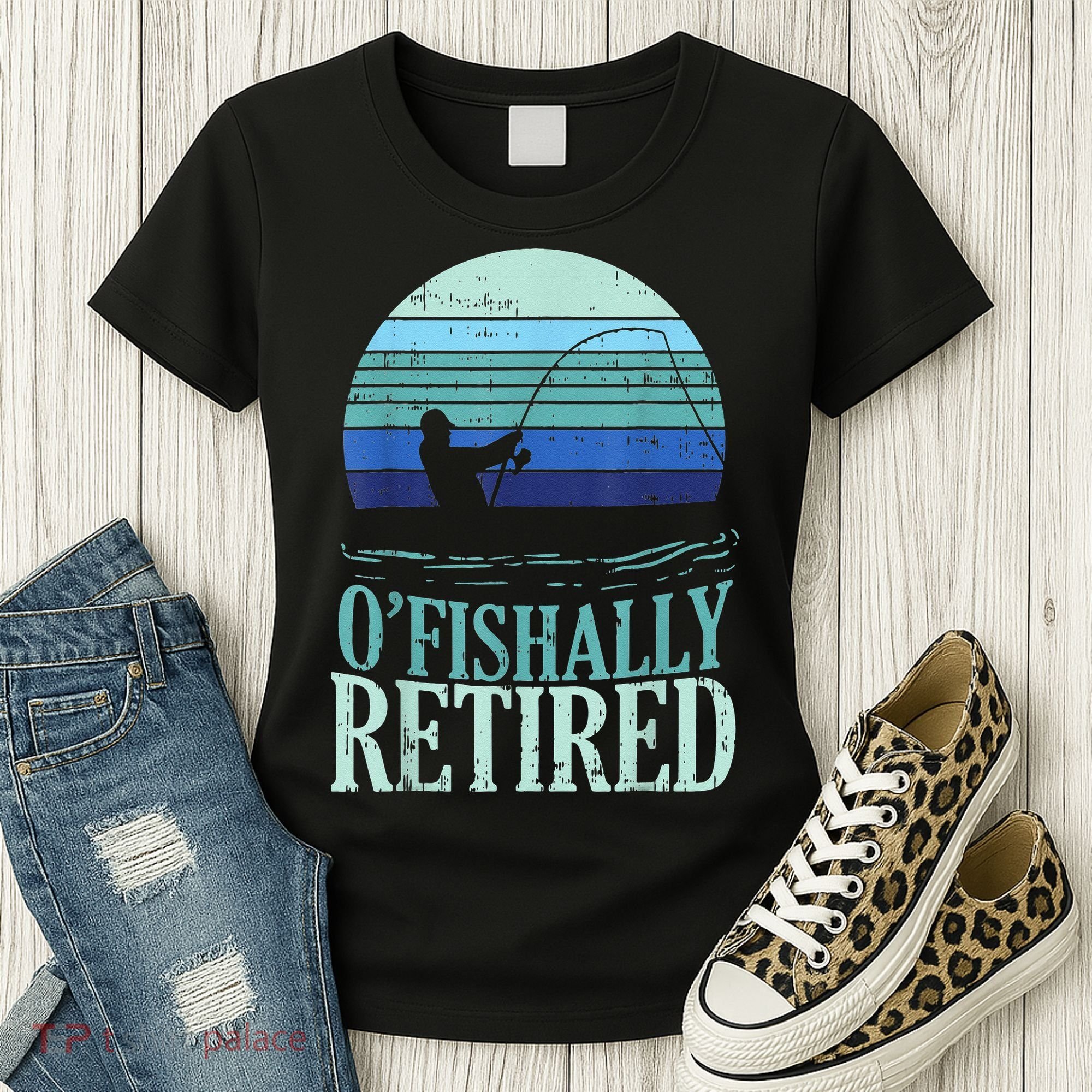 Ofishally Retired Fishing Retro Retirement Dad Gift Women's T-Shirt