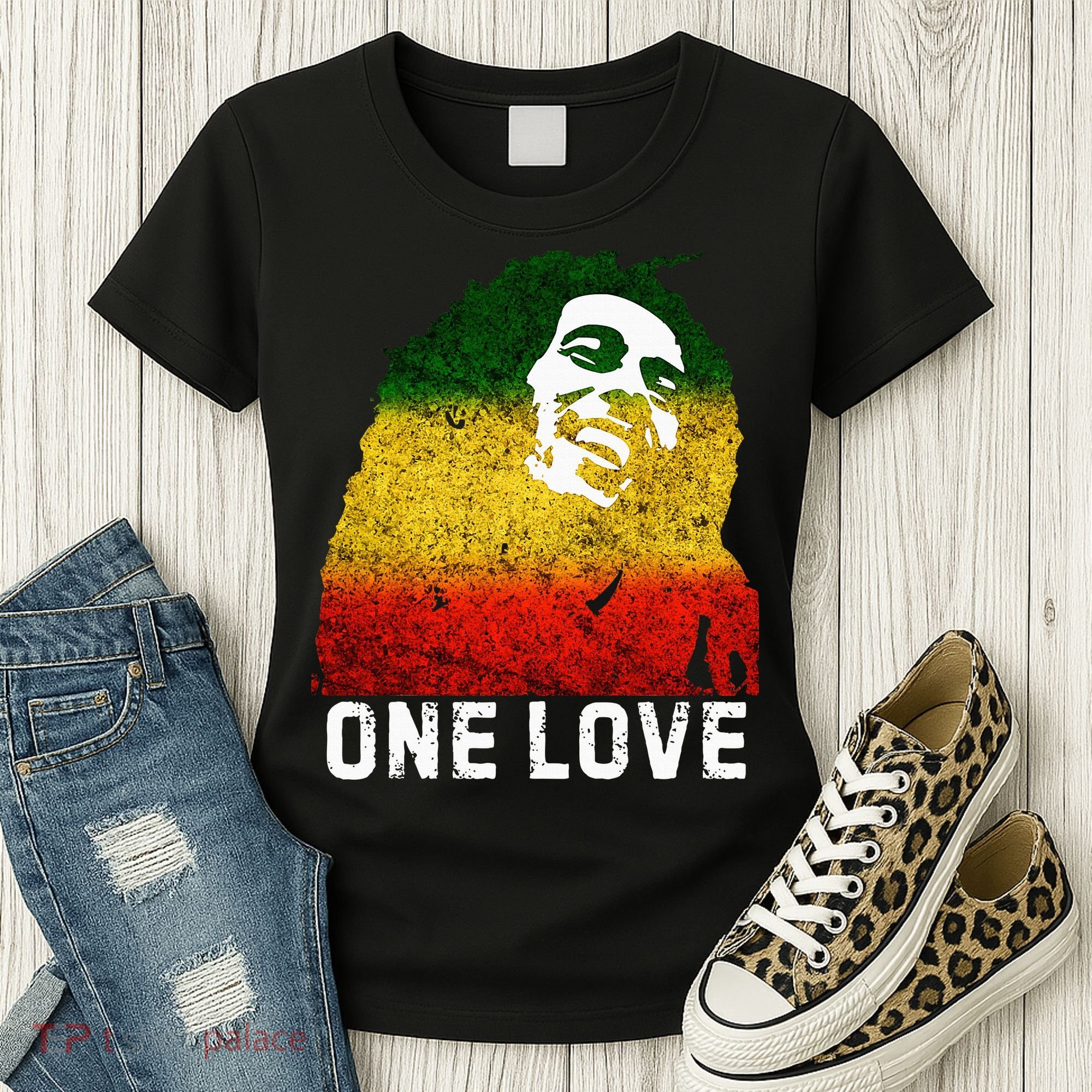 One Reggae Love Reggae Music Rastafarian Jamaica Rock Roots Women's T-Shirt