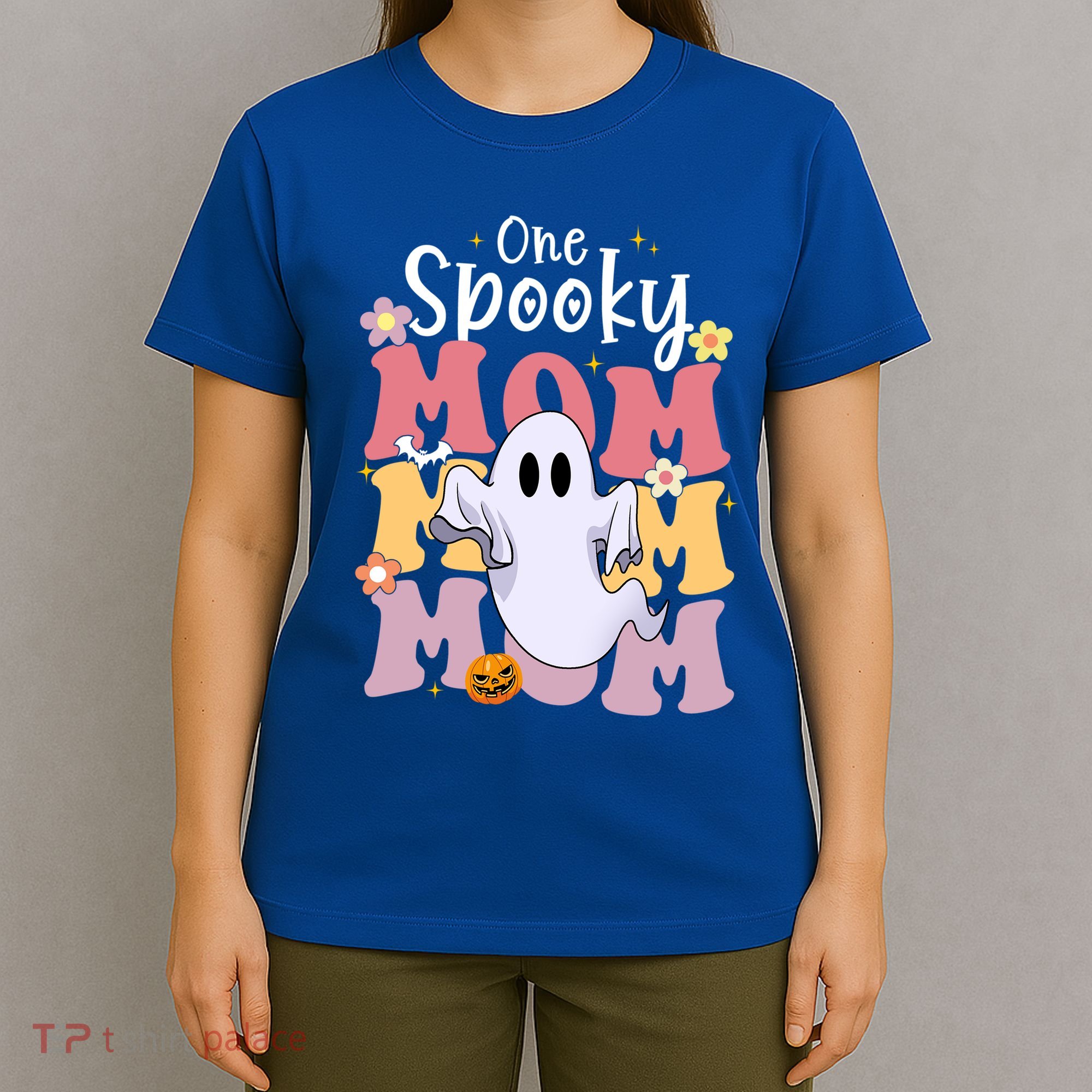 One Spooky Mom Halloween Cute Ghosts Grovvy Mommy Gift Meaningful Gift T-Shirt