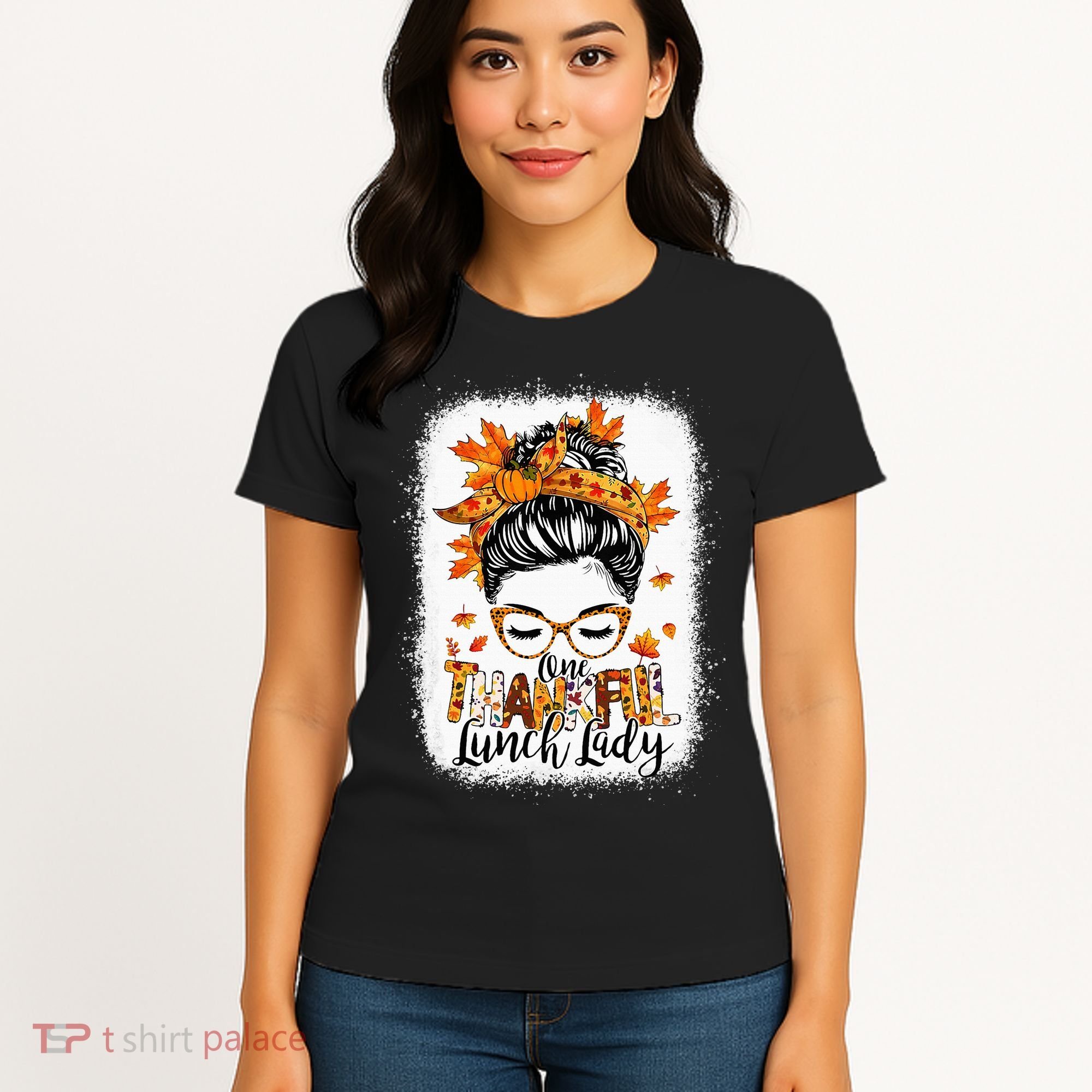 One Thankful Lunch Lady Messy Bun Thanksgiving Lunch Lady Women's T-Shirt