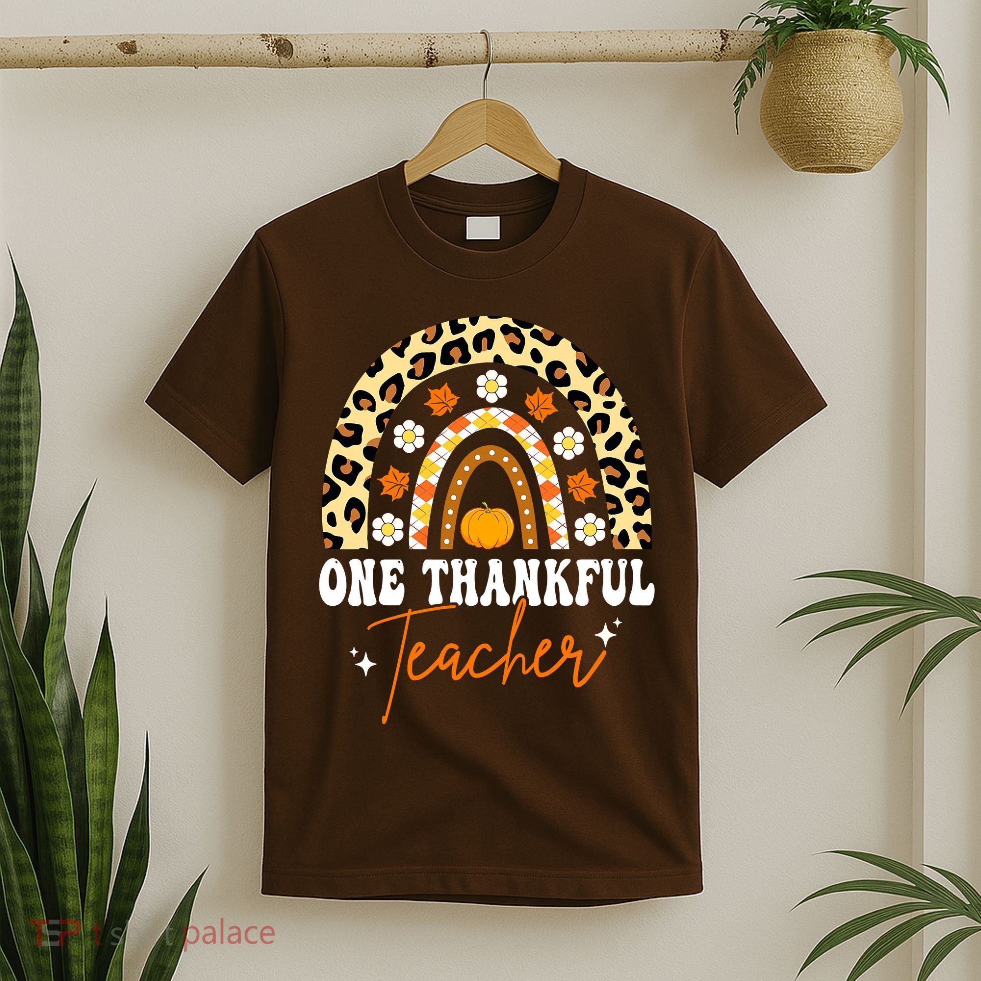 One Thankful Teacher Thanksgiving Fall Autumn Groovy Leopard T-Shirt