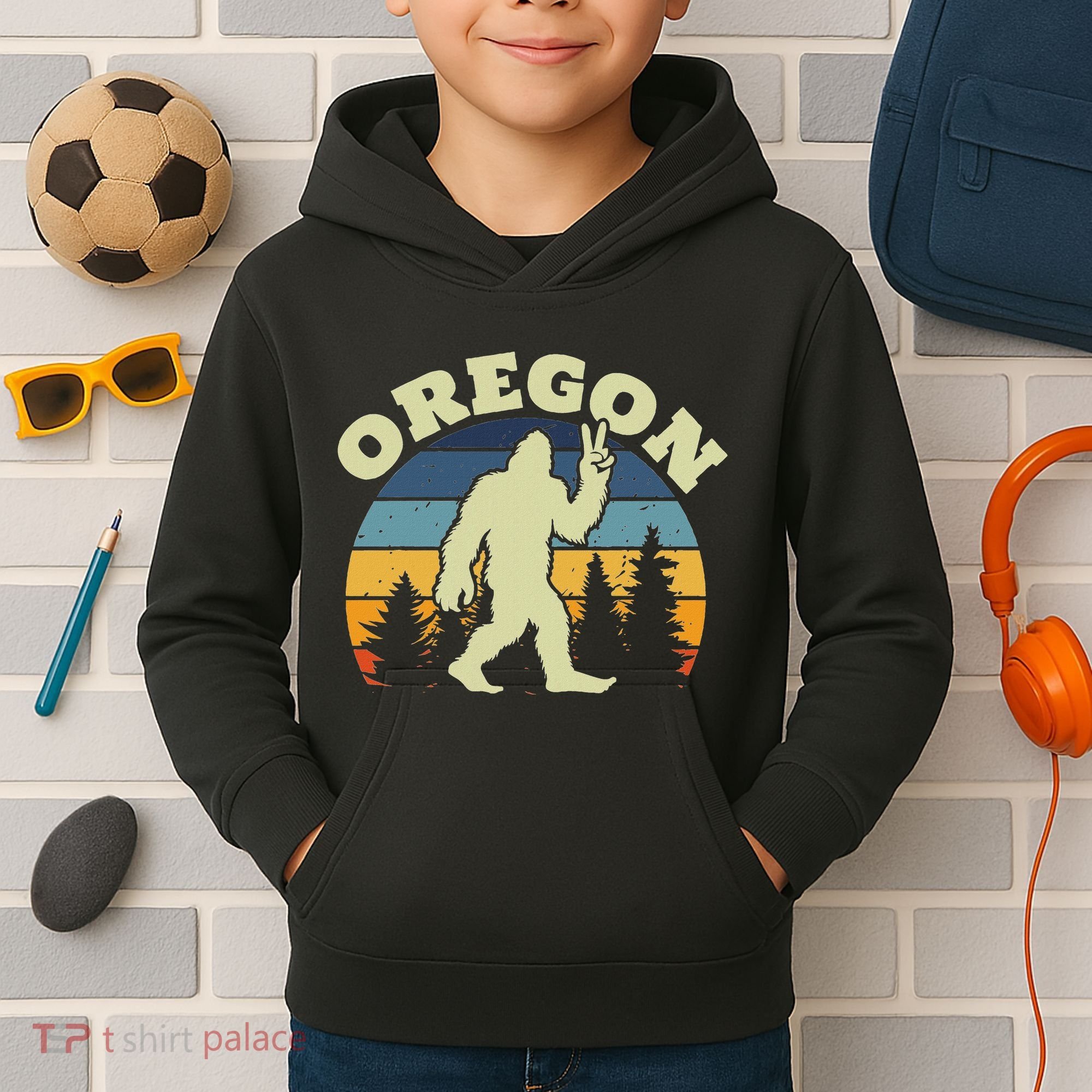 Oregon Us State Bigfoot Sasquatch Silhouette Retro Kids Hoodie
