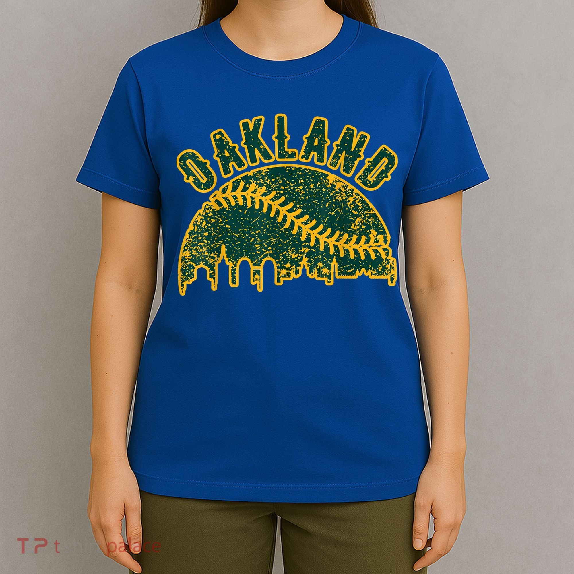Oakland Vintage Baseball Distressed Gameday Retro Cute Gift T-Shirt
