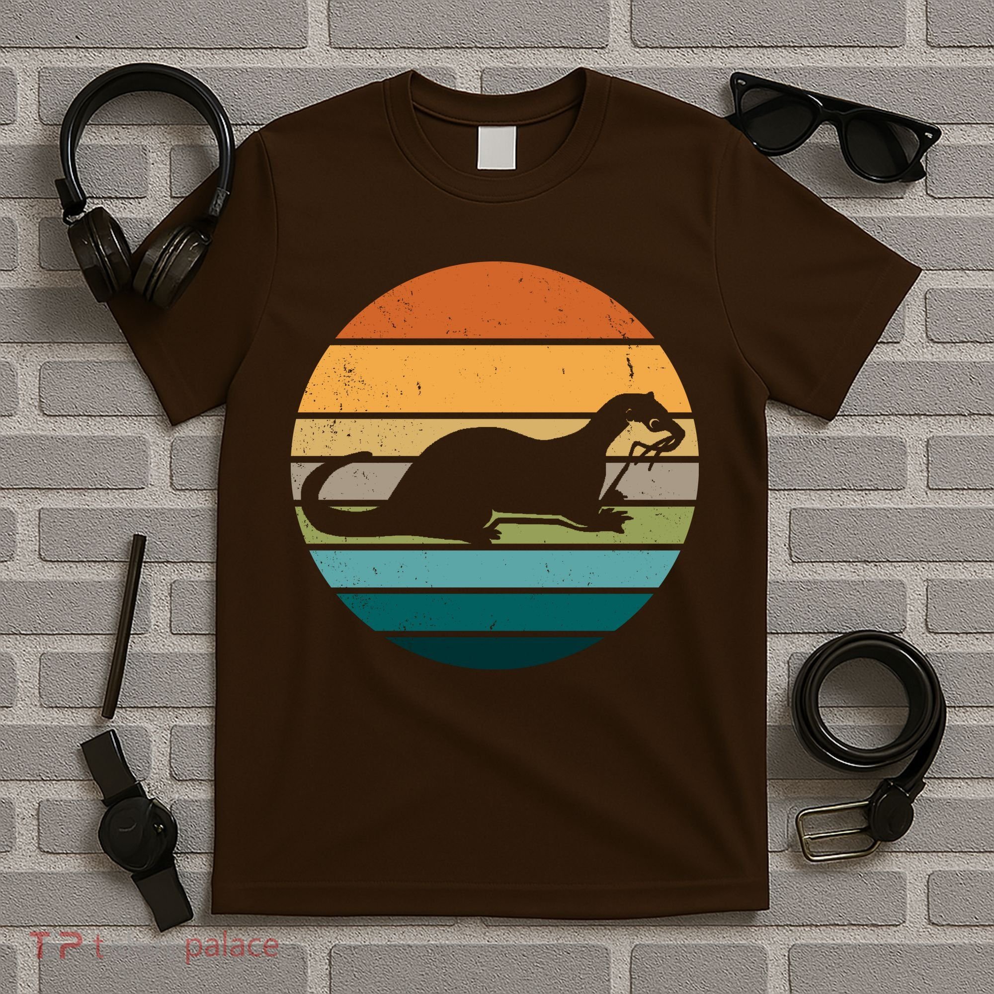 Otter Vintage Retro Logo T-Shirt