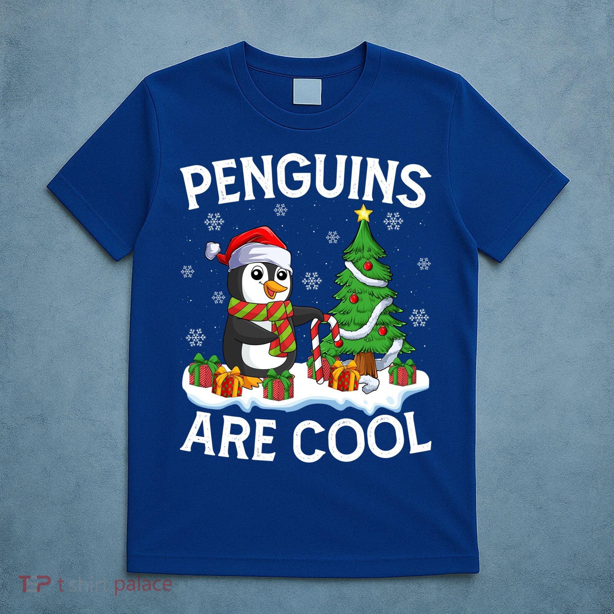 Penguins Are Cool Xmas Tree Lights Santa Penguin Christmas Gift T-Shirt