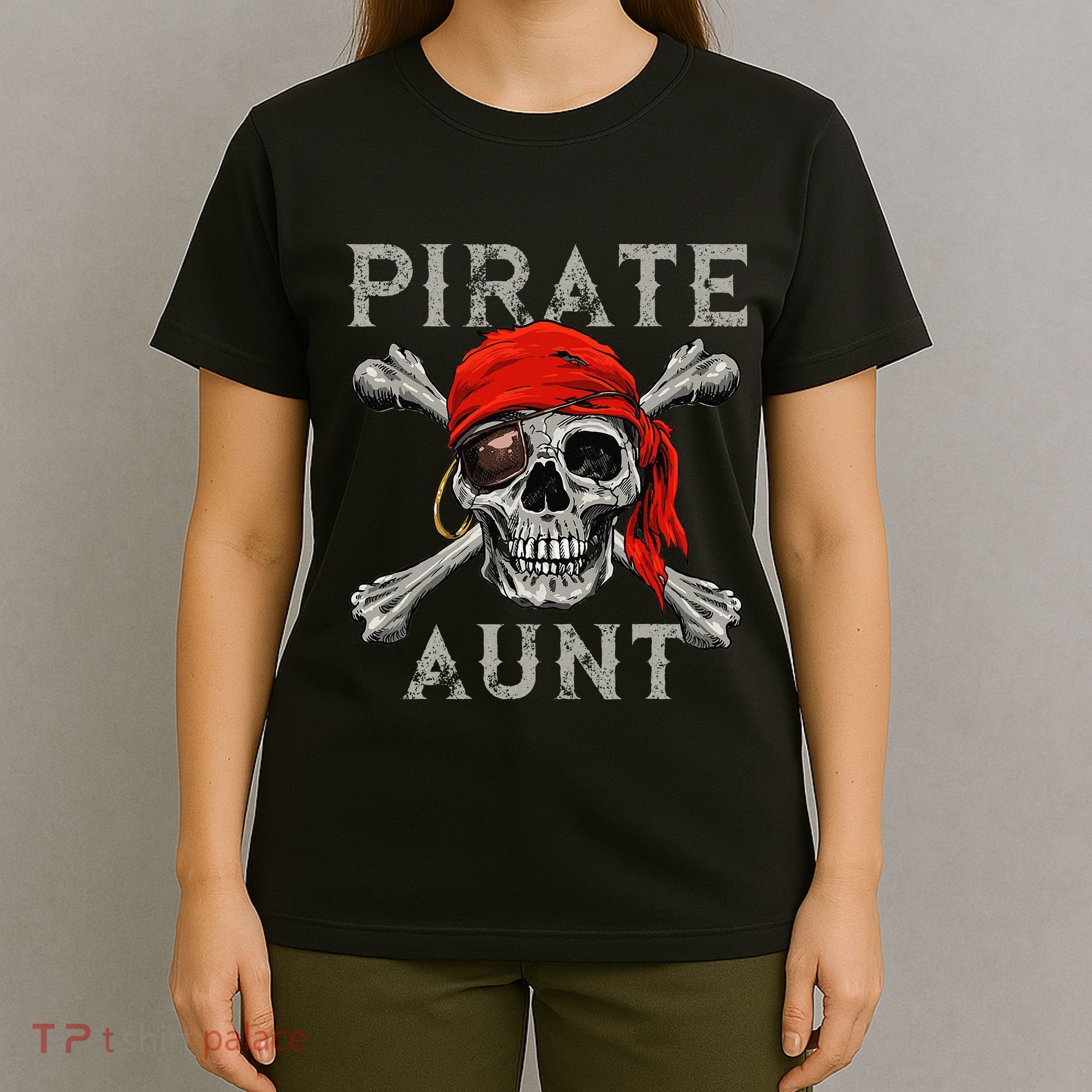 Pirate Aunt Jolly Roger Skull & Crossbones Flag T-Shirt