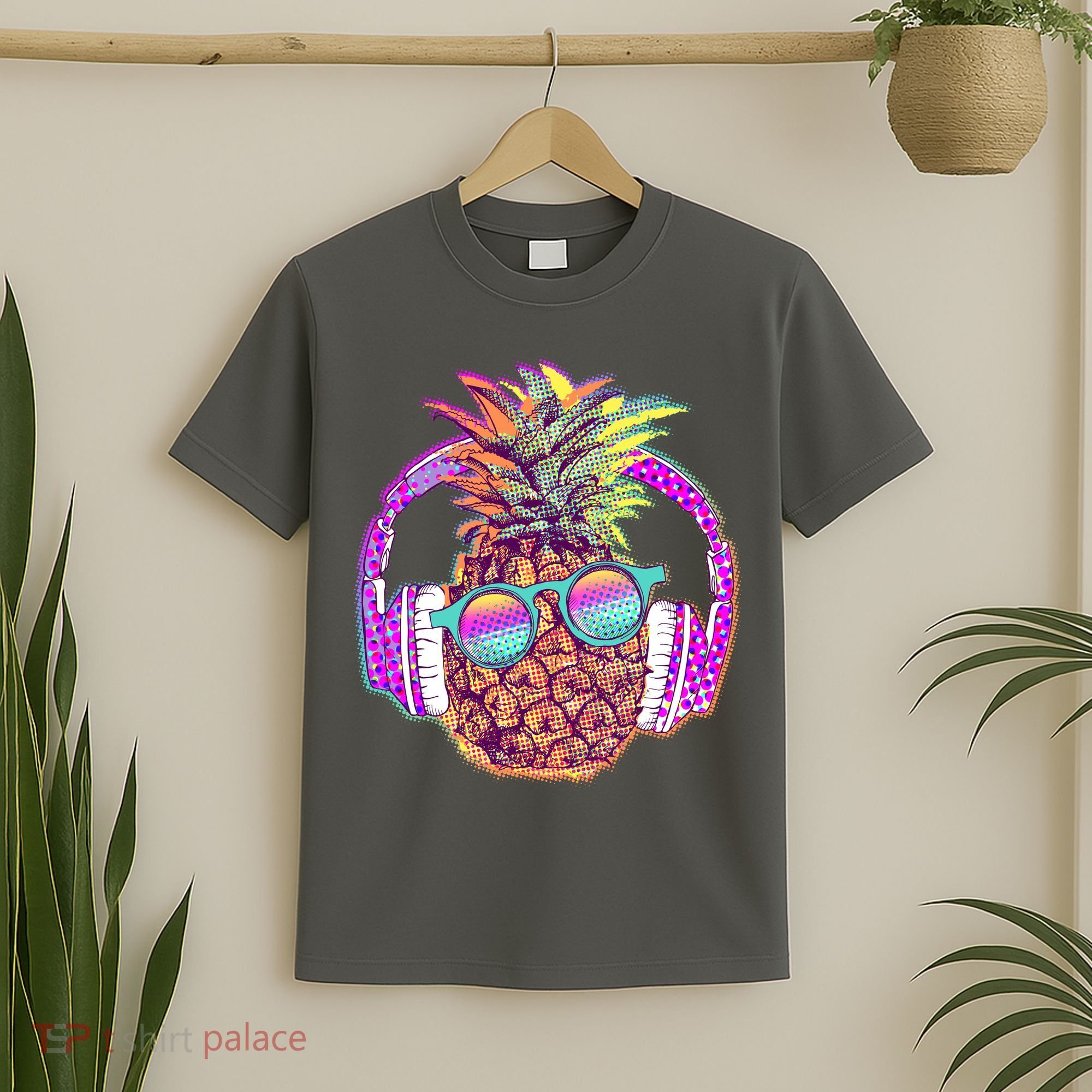 Pop Art Summer Time Headphones Pineapple T-Shirt