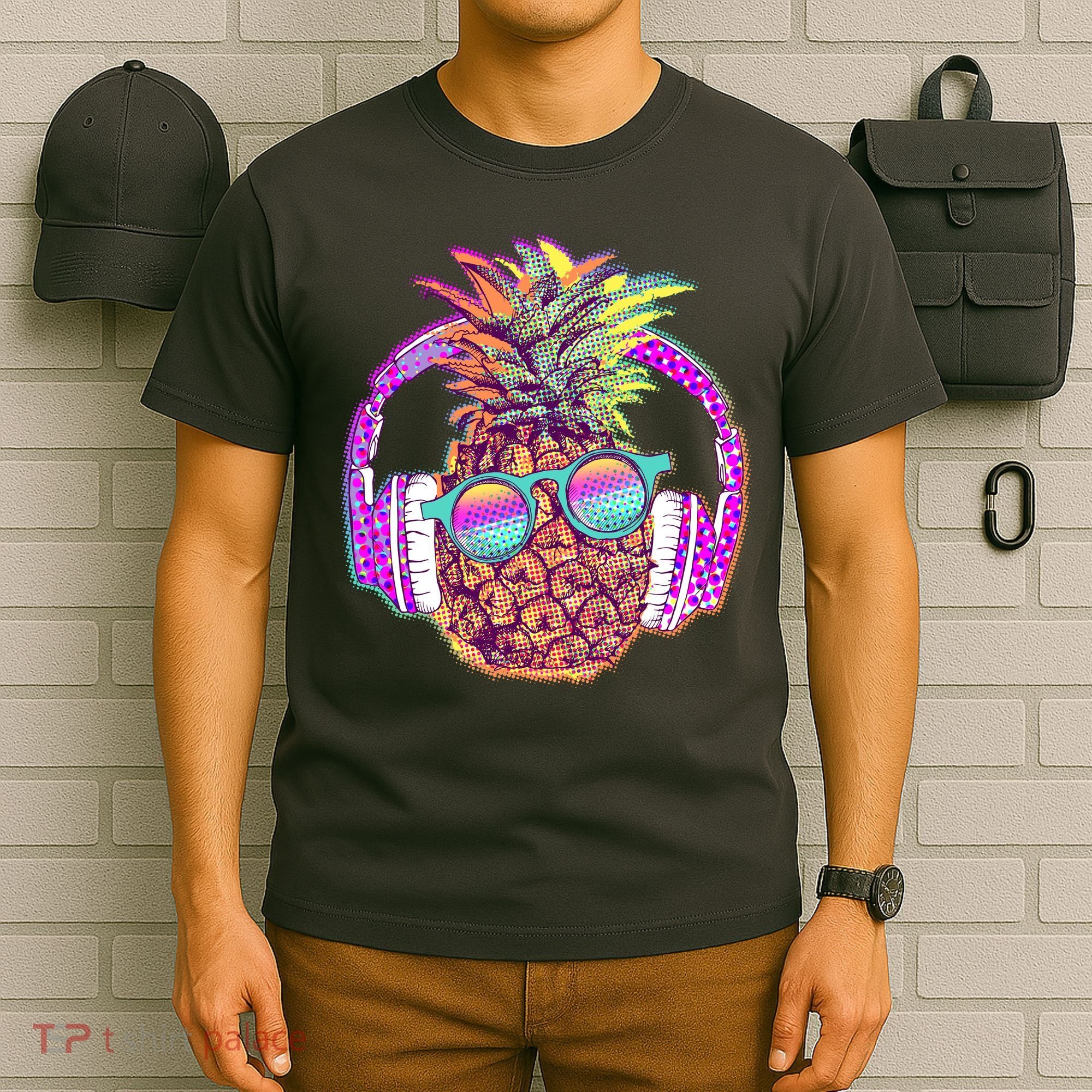 Pop Art Summer Time Headphones Pineapple T-Shirt
