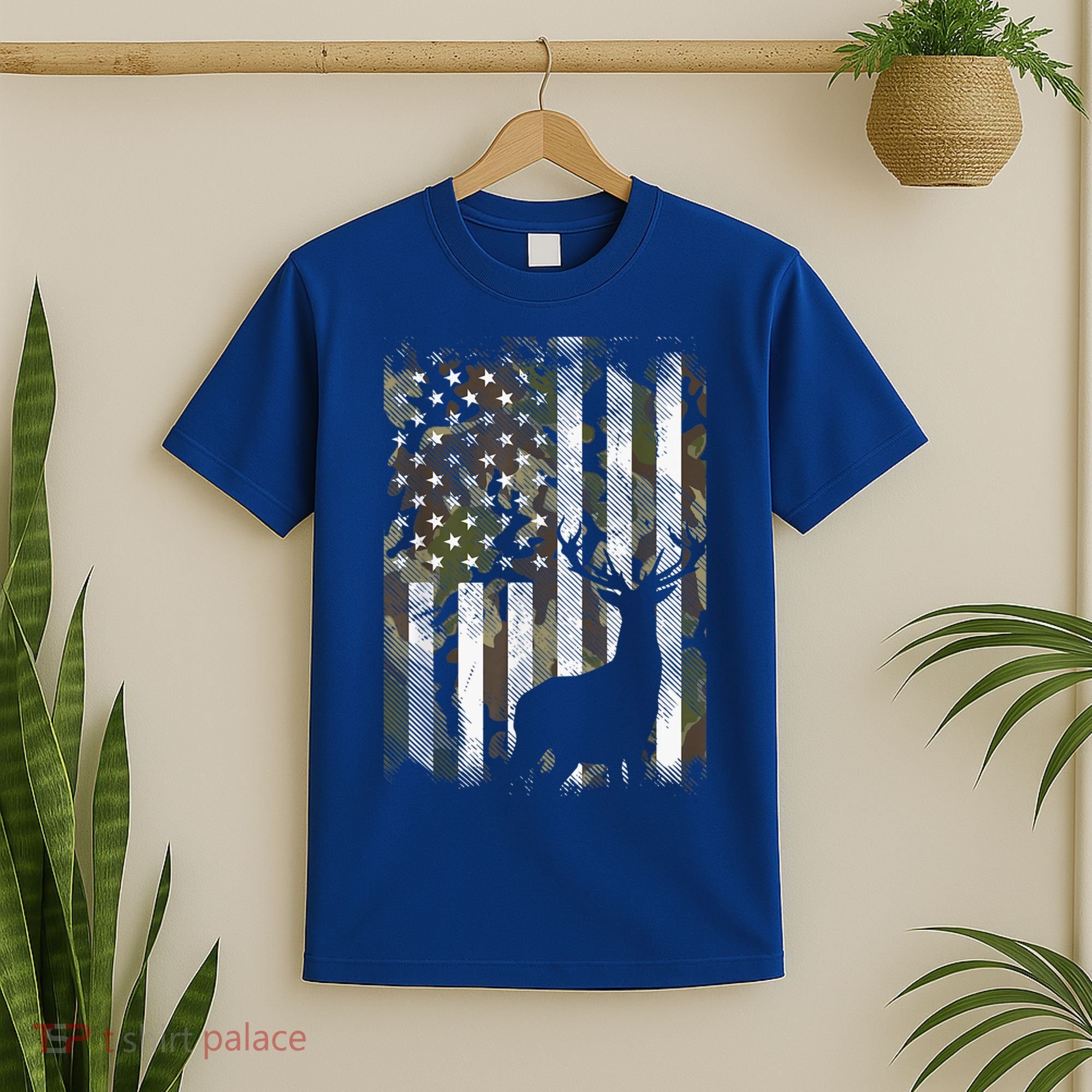 Patriotic Camo American Flag Deer Hunter Hunting Gift T-Shirt
