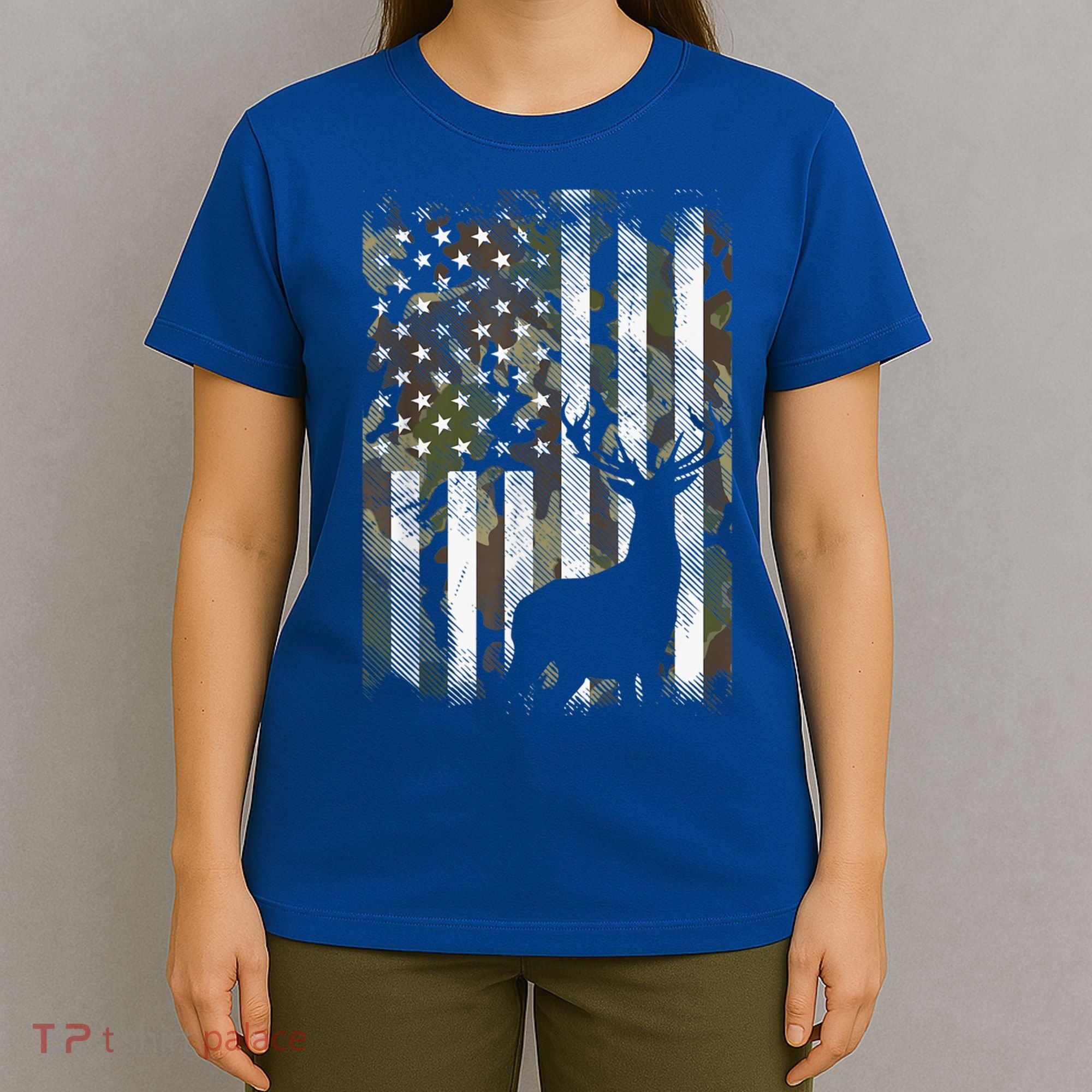 Patriotic Camo American Flag Deer Hunter Hunting Gift T-Shirt