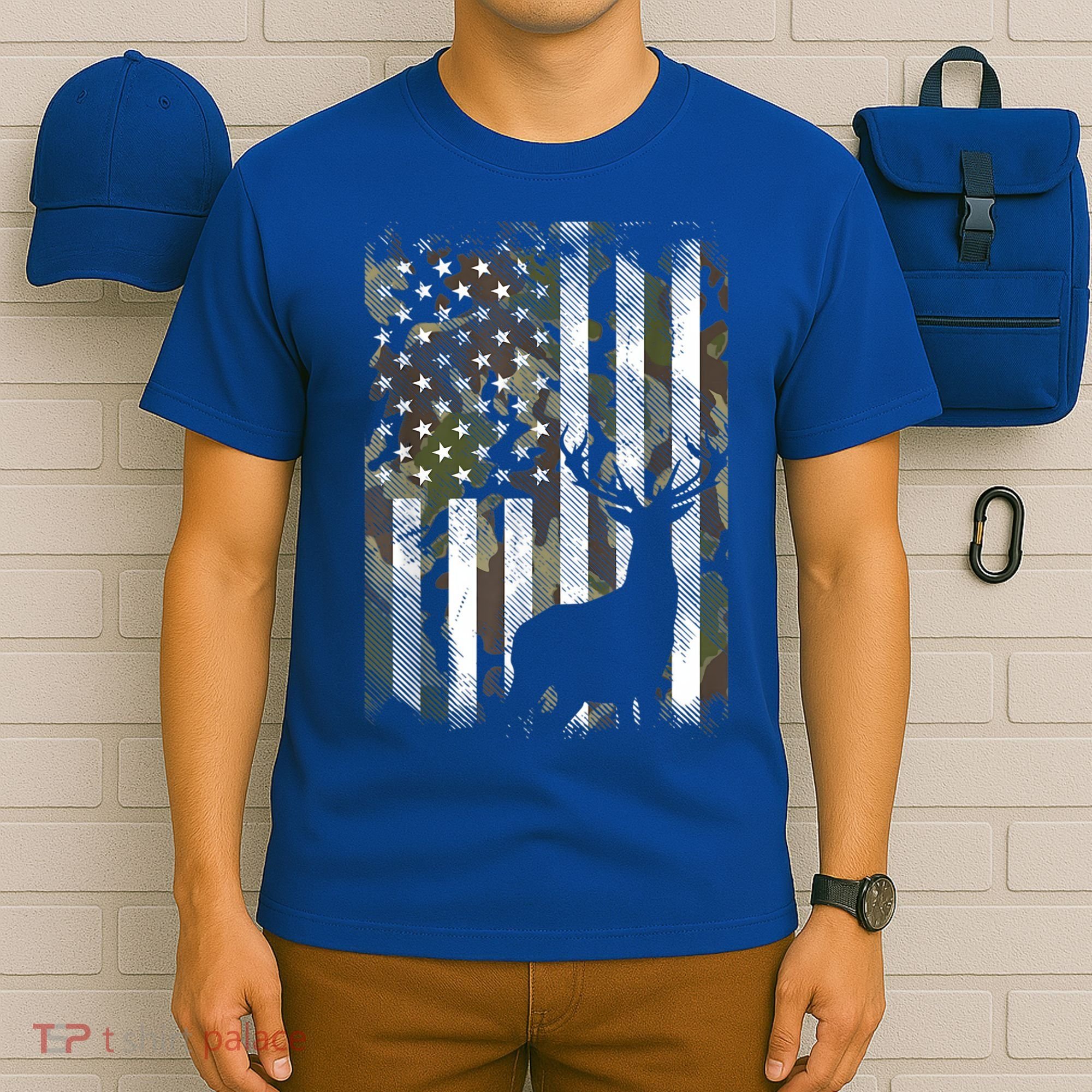 Patriotic Camo American Flag Deer Hunter Hunting Cute Gift T-Shirt