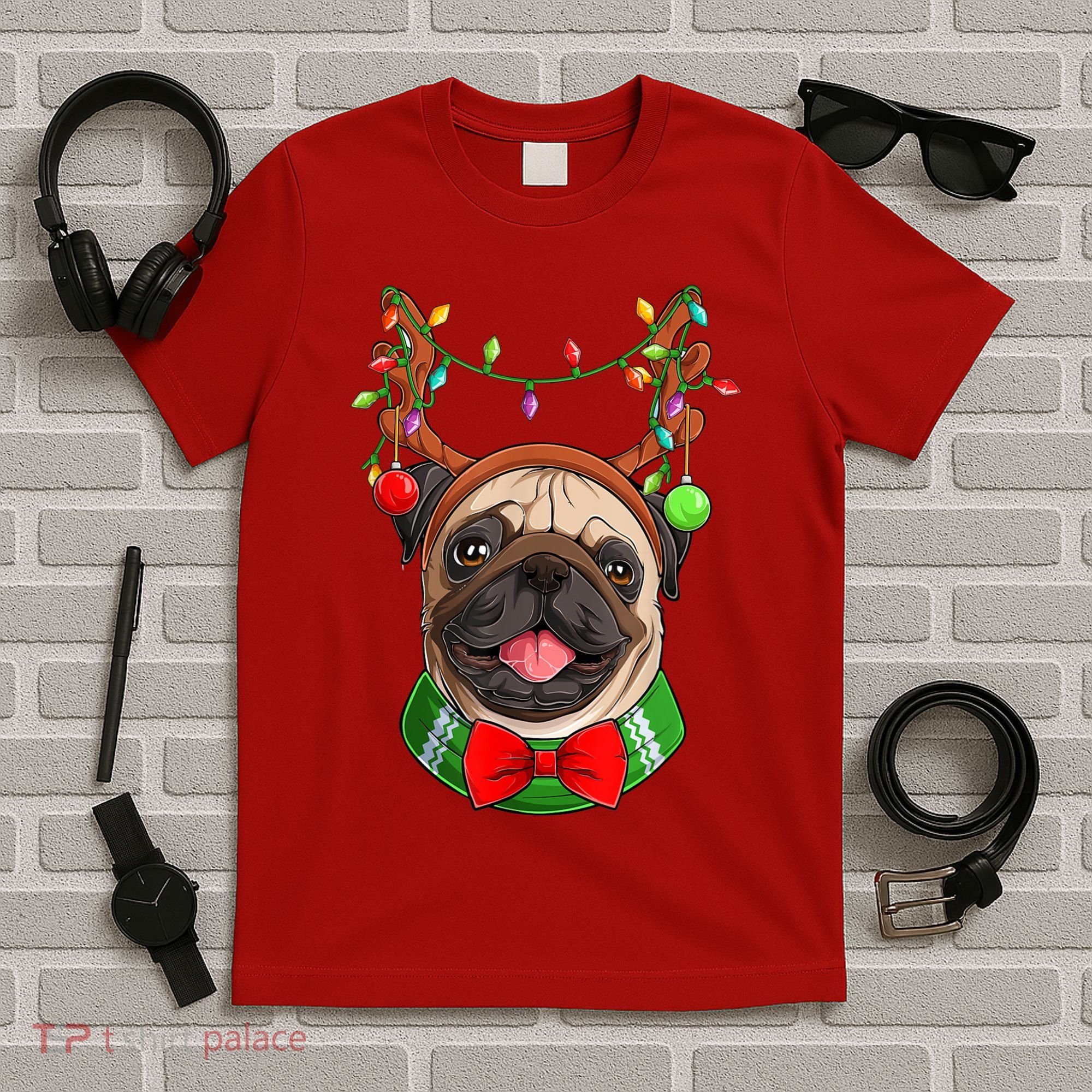 Pug Christmas Festive Cute T-Shirt