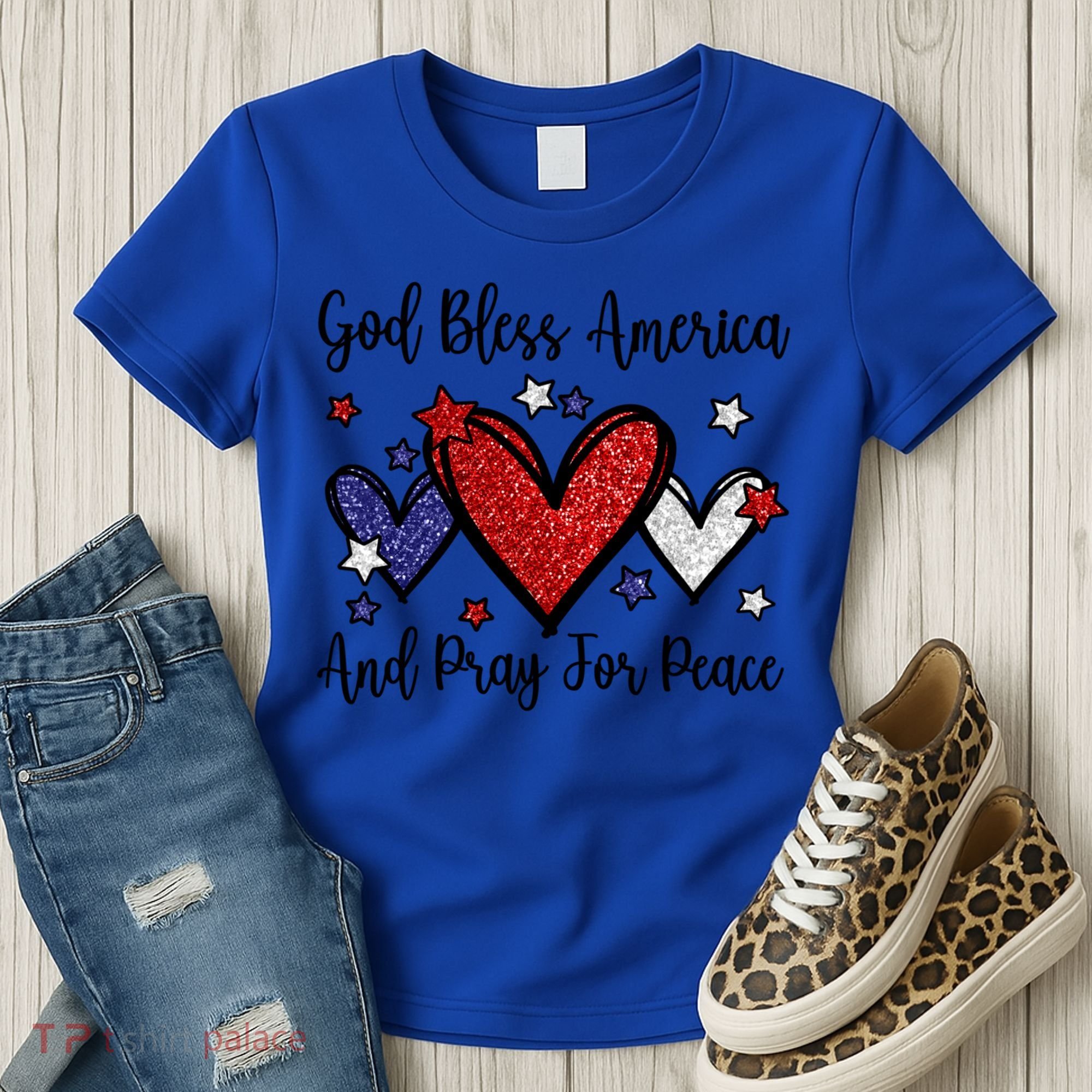 Patriotic Christian Hearts Pray For Peace God Bless America Gift Women's T-Shirt