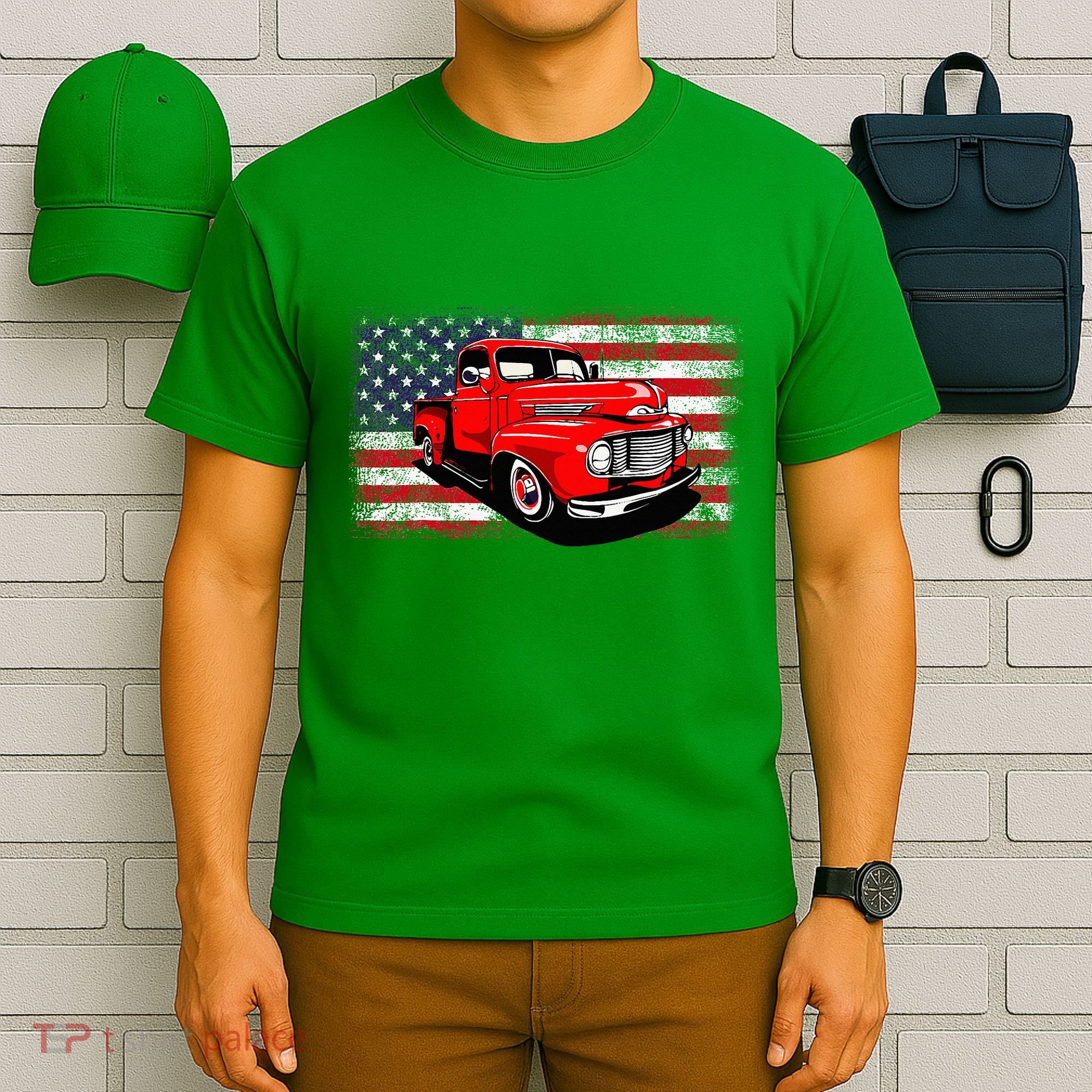 Patriotic Classic Old Pickup Truck American Flag T-Shirt