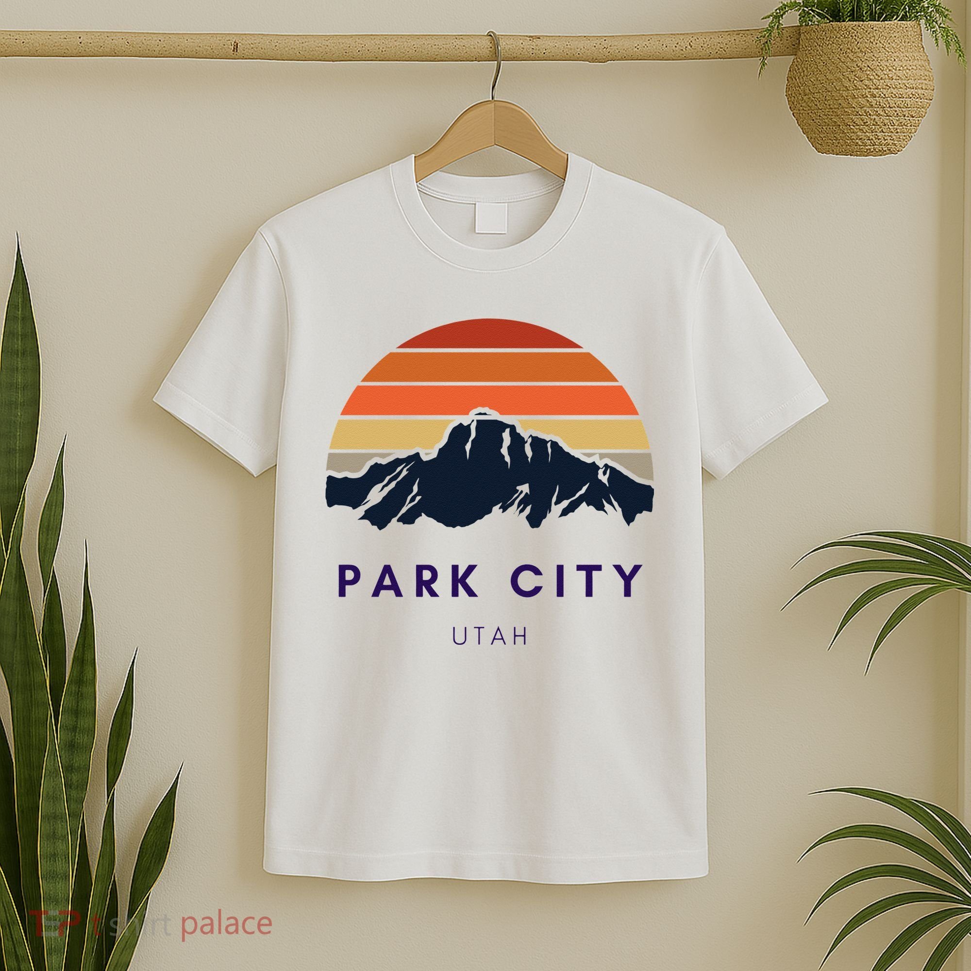 Park City Utah Skiing Snowboarding Hikers Utah Gifts UT T-Shirt