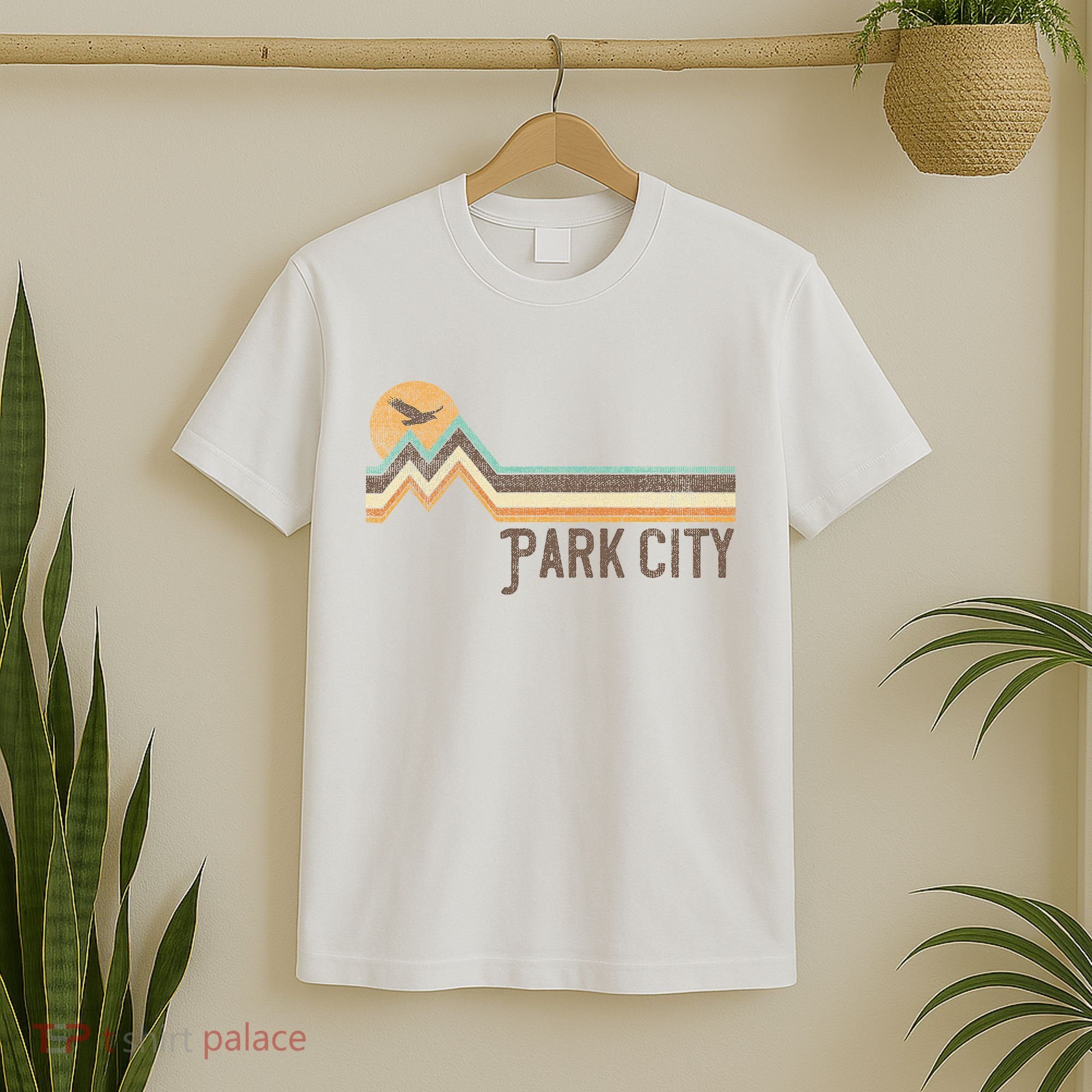 Park City Utah 70S 80S Retro Style Vintage Distressed Gift T-Shirt