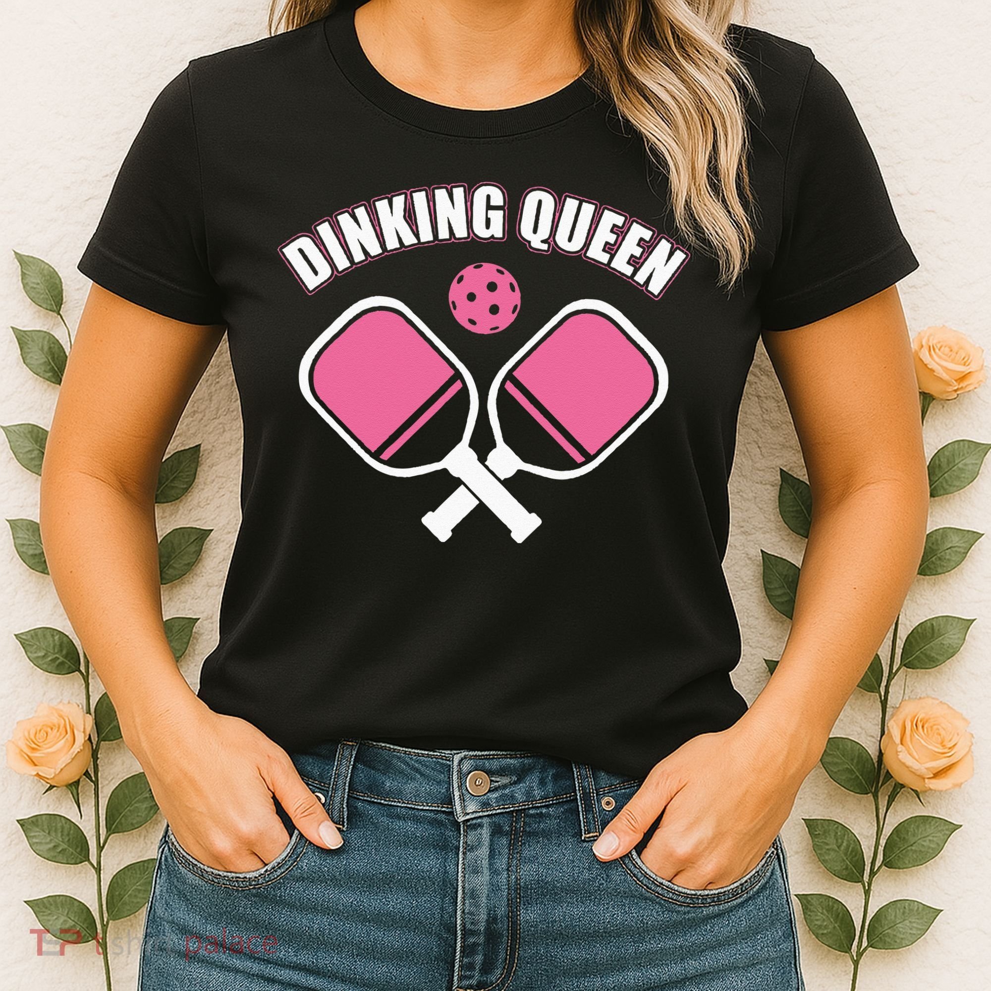 PicklebalI Dinking Queen Wo Pickleball Player Women's T-Shirt