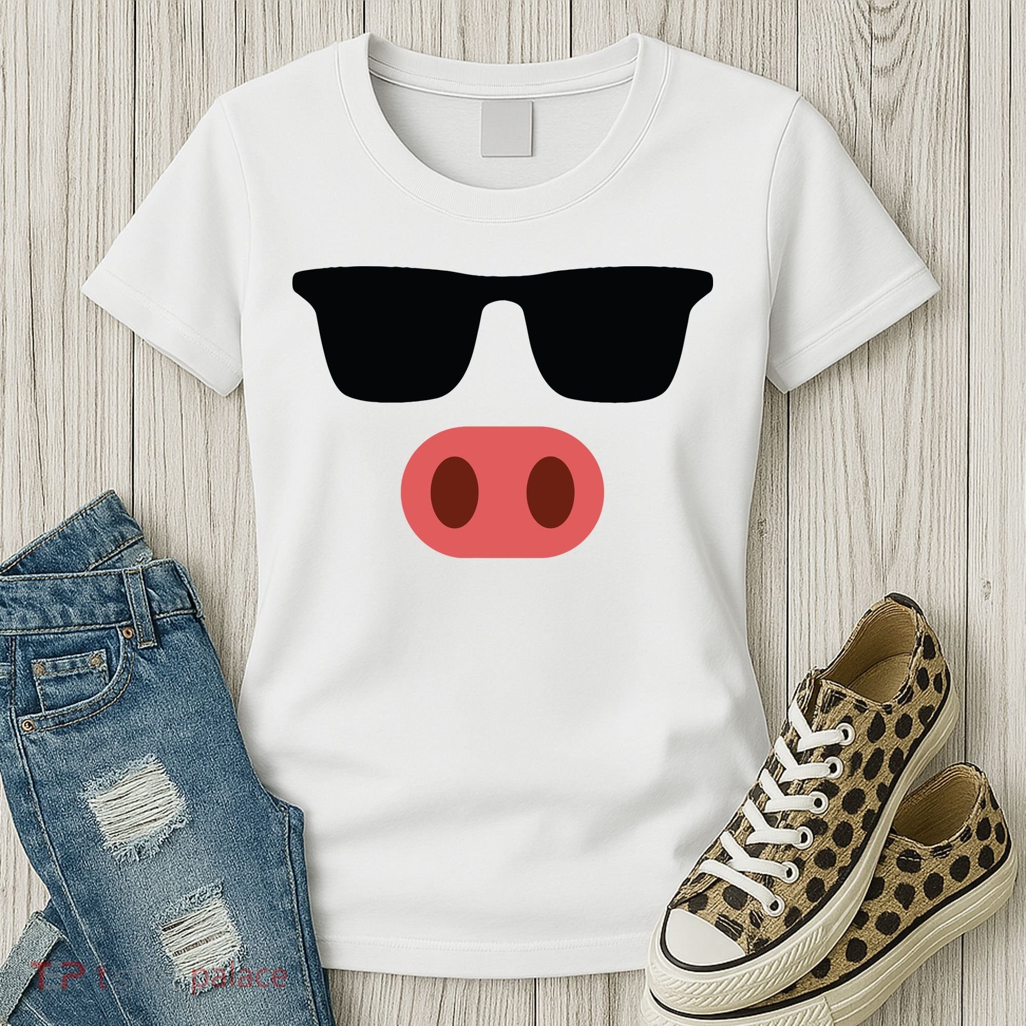 Pig Face Cool Sunglasses Cute Halloween Costume Women's T-Shirt
