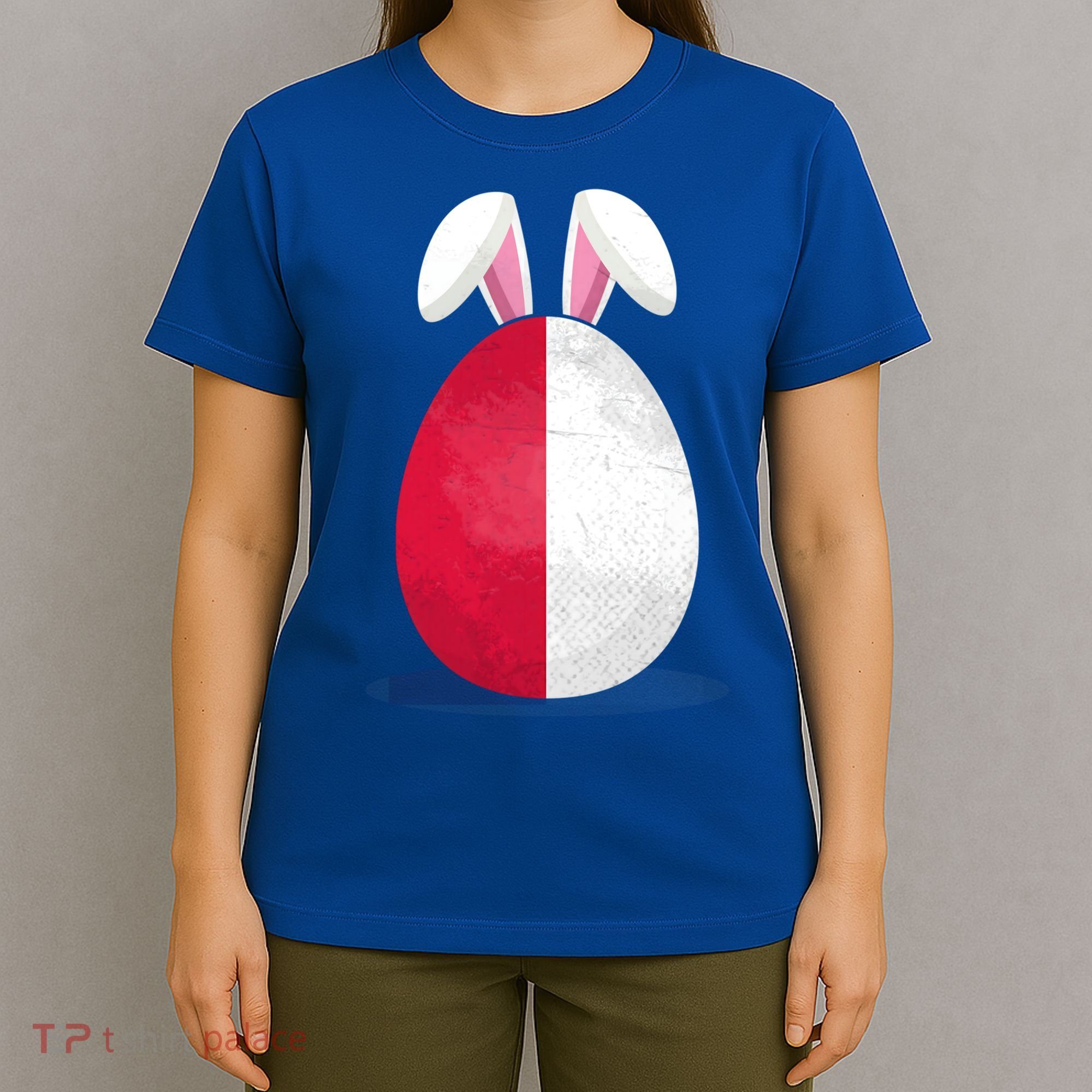Poland Flag Egg Bunny Ears Polish Easter Sunday Great Gift T-Shirt