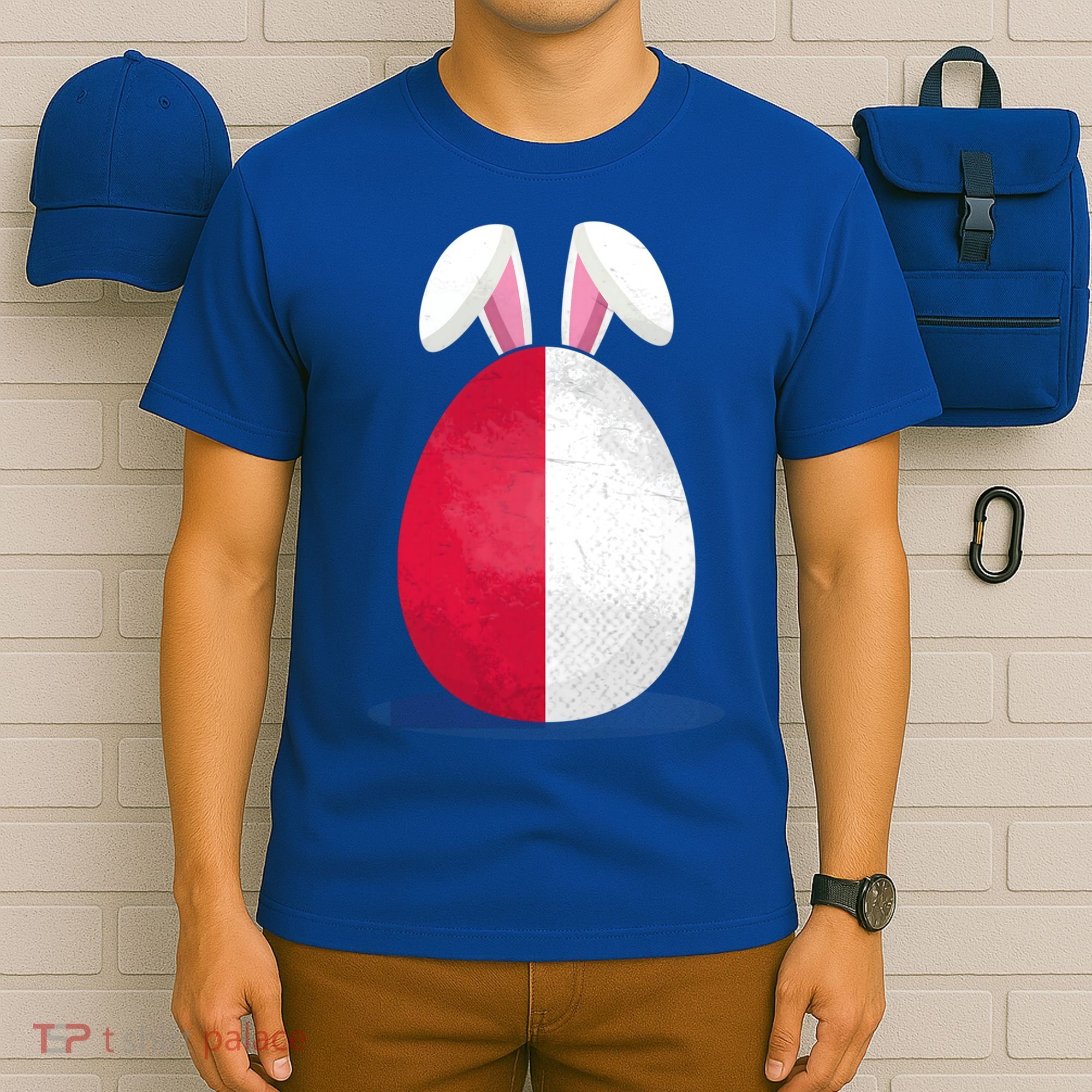 Poland Flag Egg Bunny Ears Polish Easter Sunday Great Gift T-Shirt