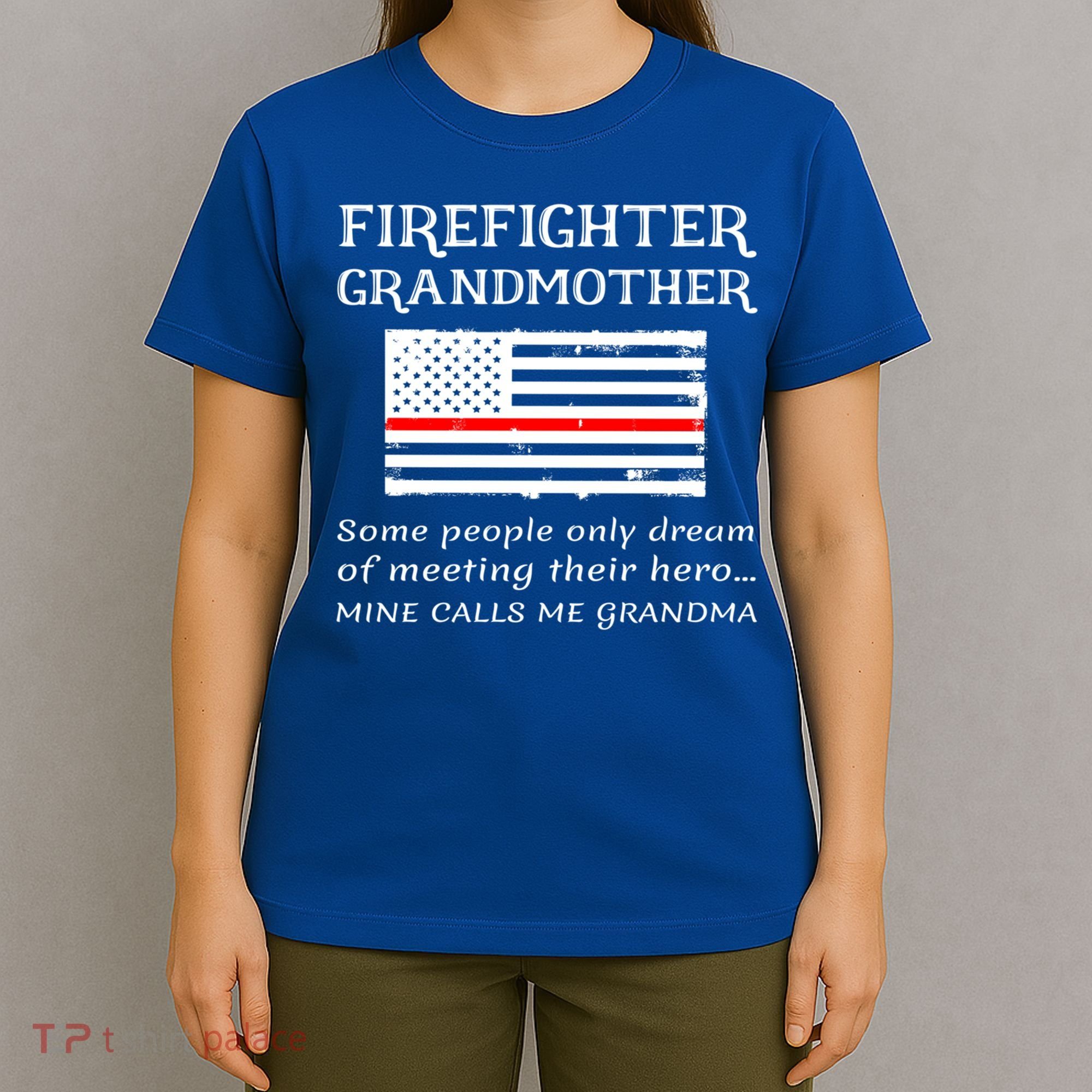 Proud Firefighter Grandmother Fire Fire Grandma Flag Cute Gift T-Shirt