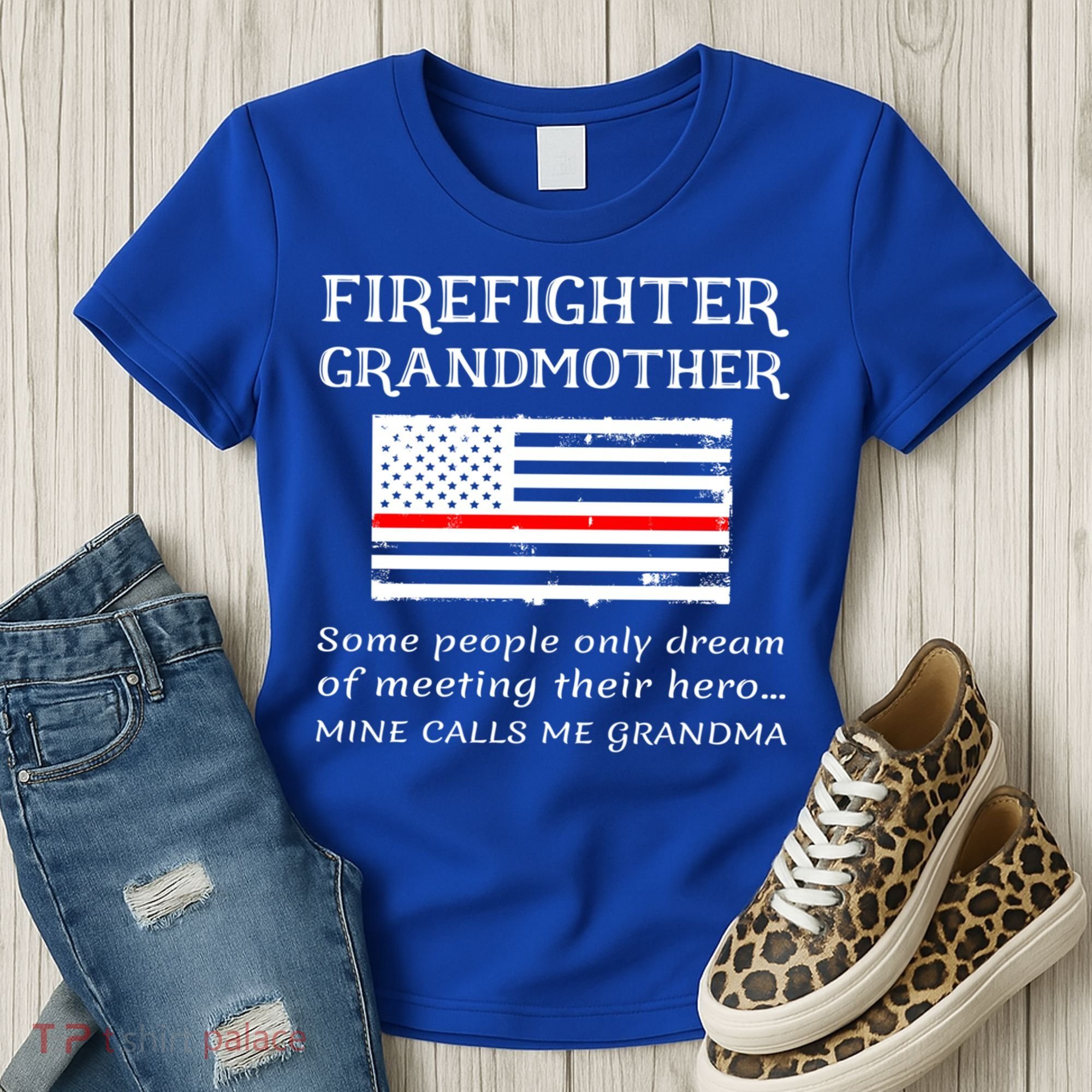 Proud Firefighter Grandmother Fire Fire Grandma Flag Cute Gift Women's T-Shirt