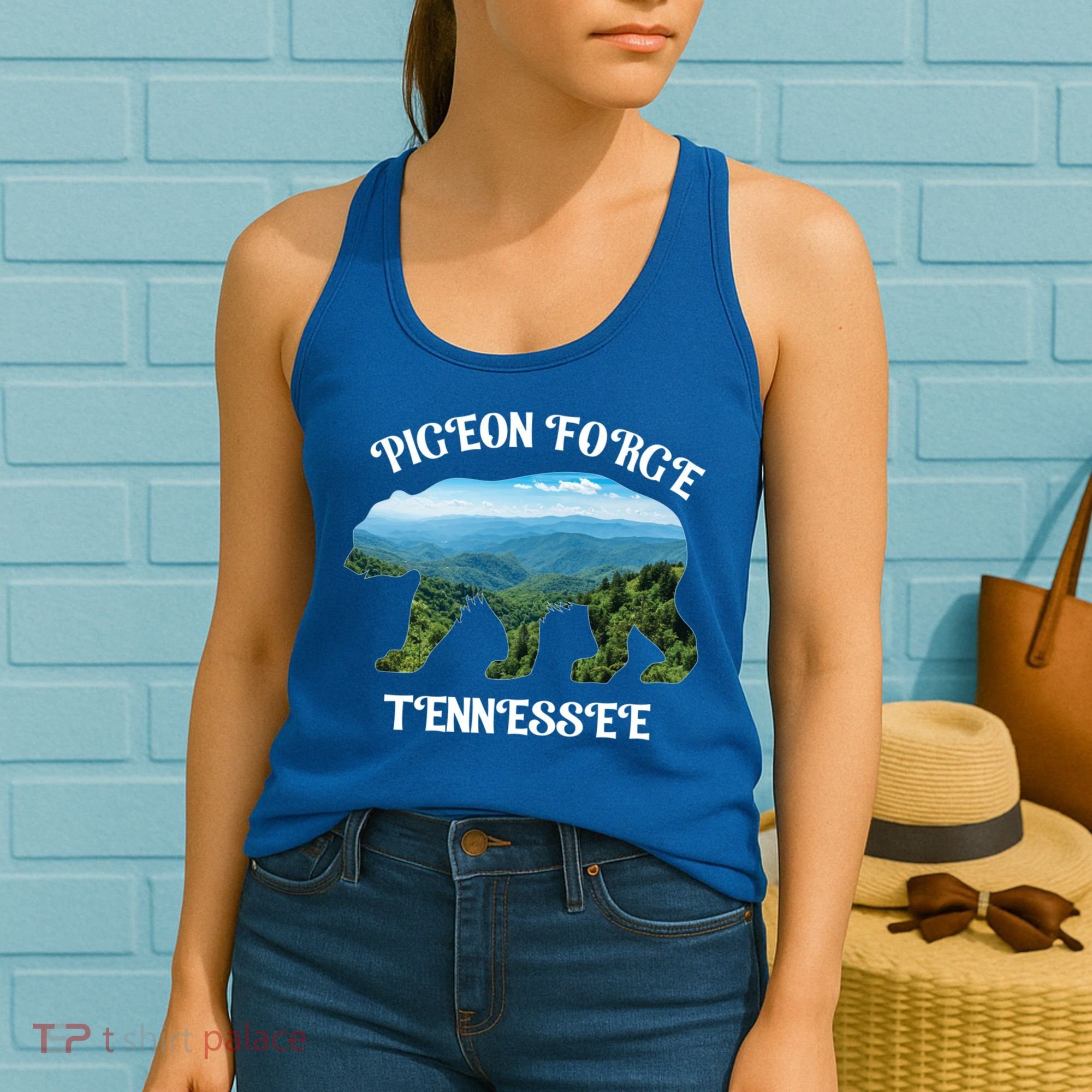 Pigeon Forge Tennessee Bear Great Smoky Mountains Souvenirs Gift Women's Tank Top