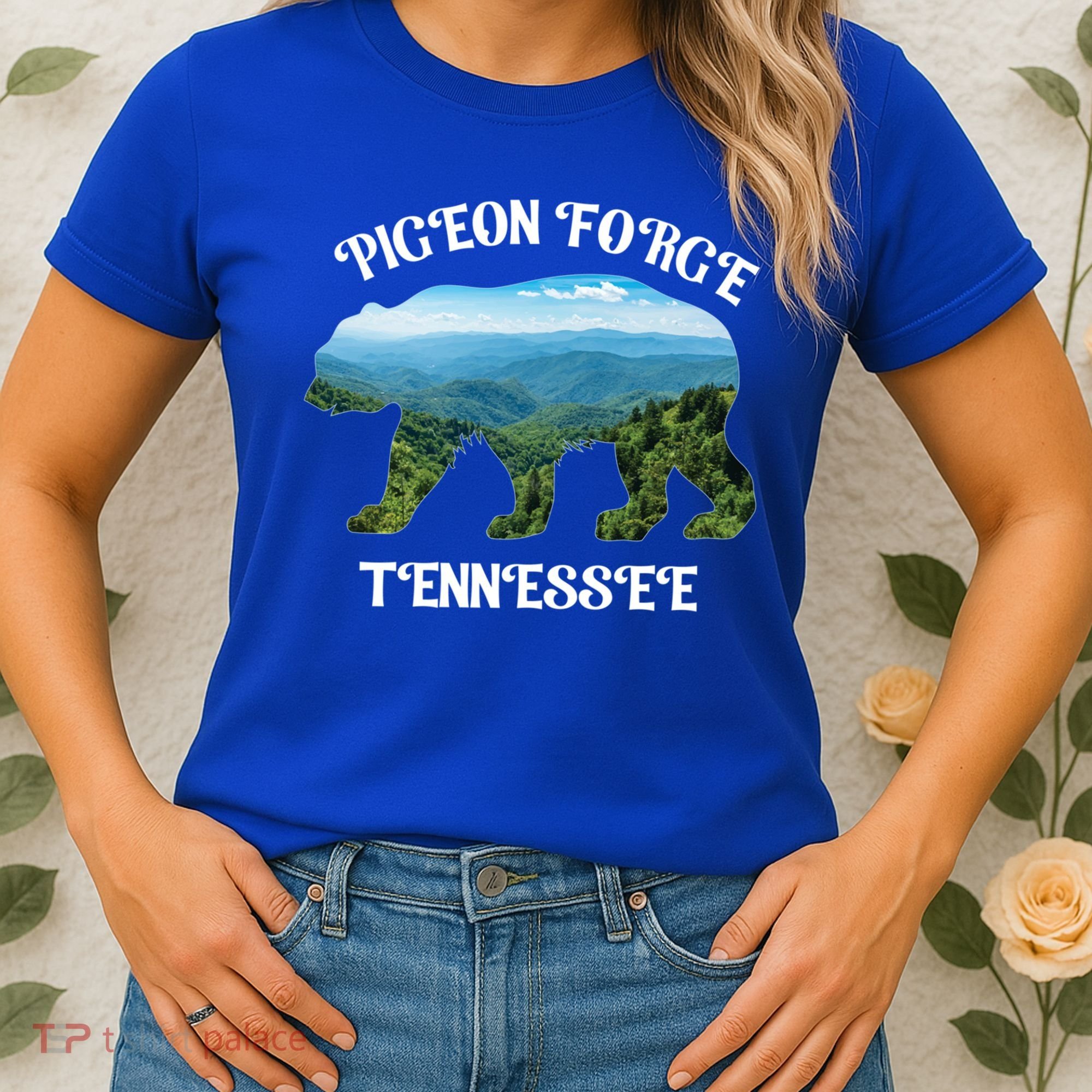 Pigeon Forge Tennessee Bear Great Smoky Mountains Souvenirs Gift Women's T-Shirt