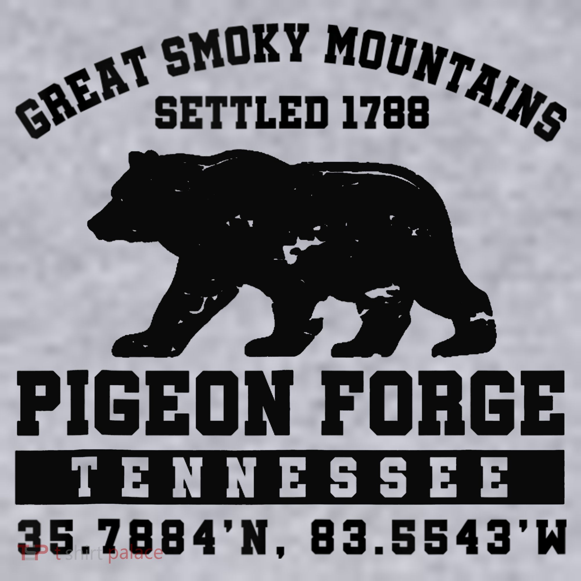 Pigeon Forge Tennessee Bear Great Smoky Mountains Women's Sweatshirt