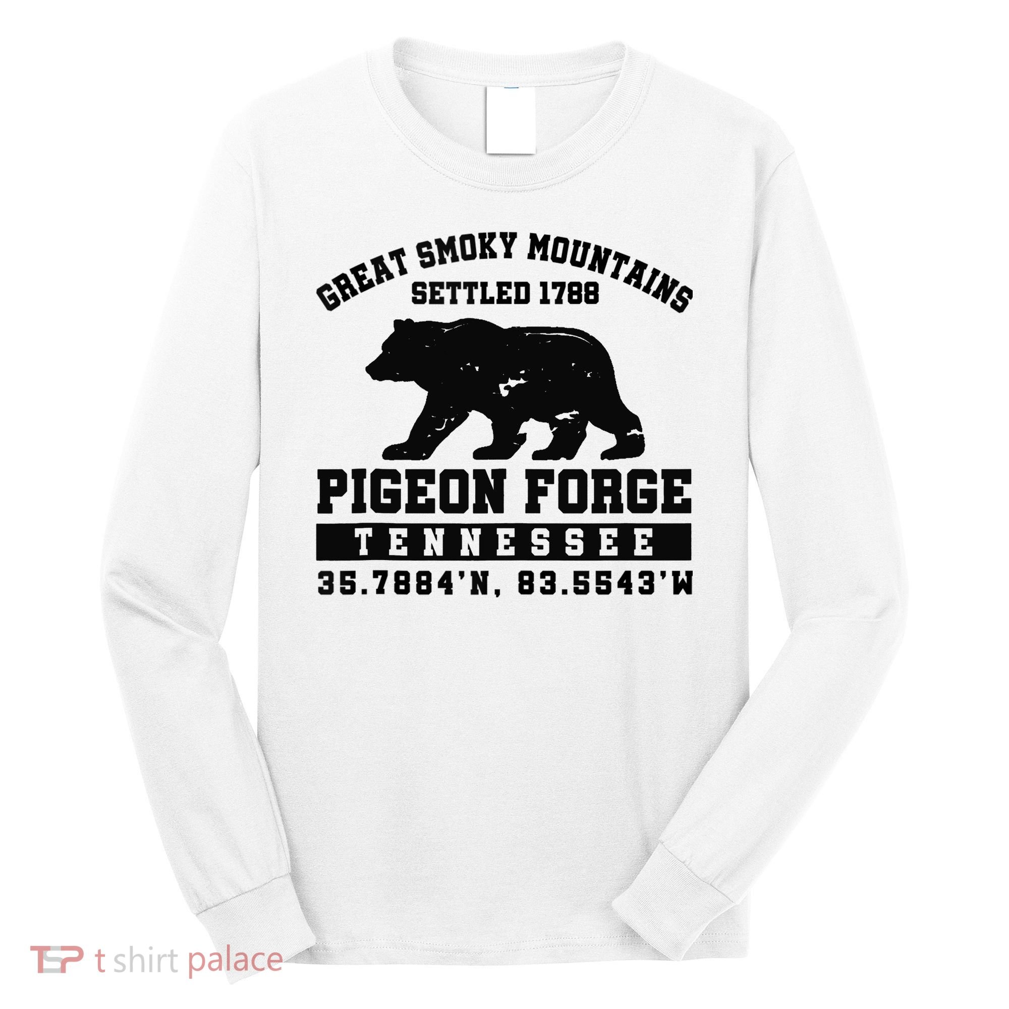 Pigeon Forge Tennessee Bear Great Smoky Mountains Long Sleeve Shirt