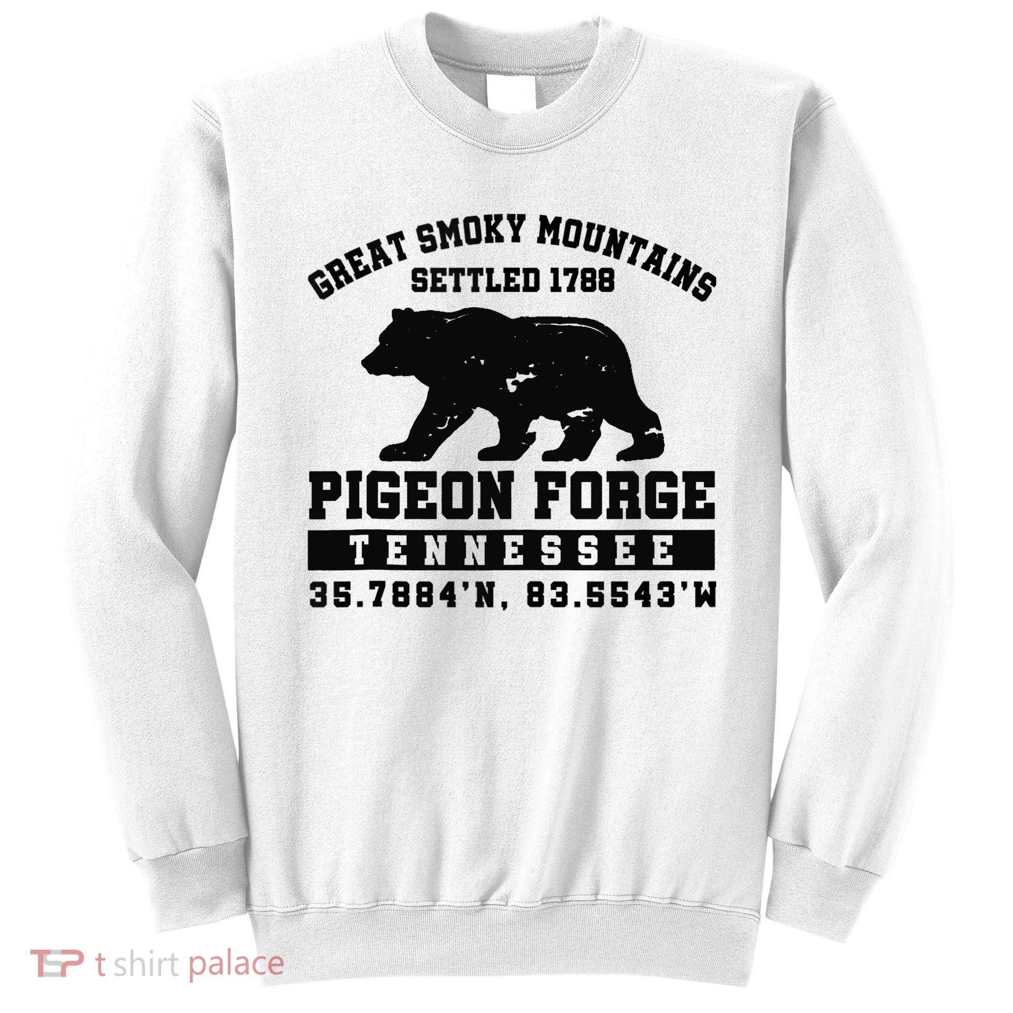 Pigeon Forge Tennessee Bear Great Smoky Mountains Sweatshirt
