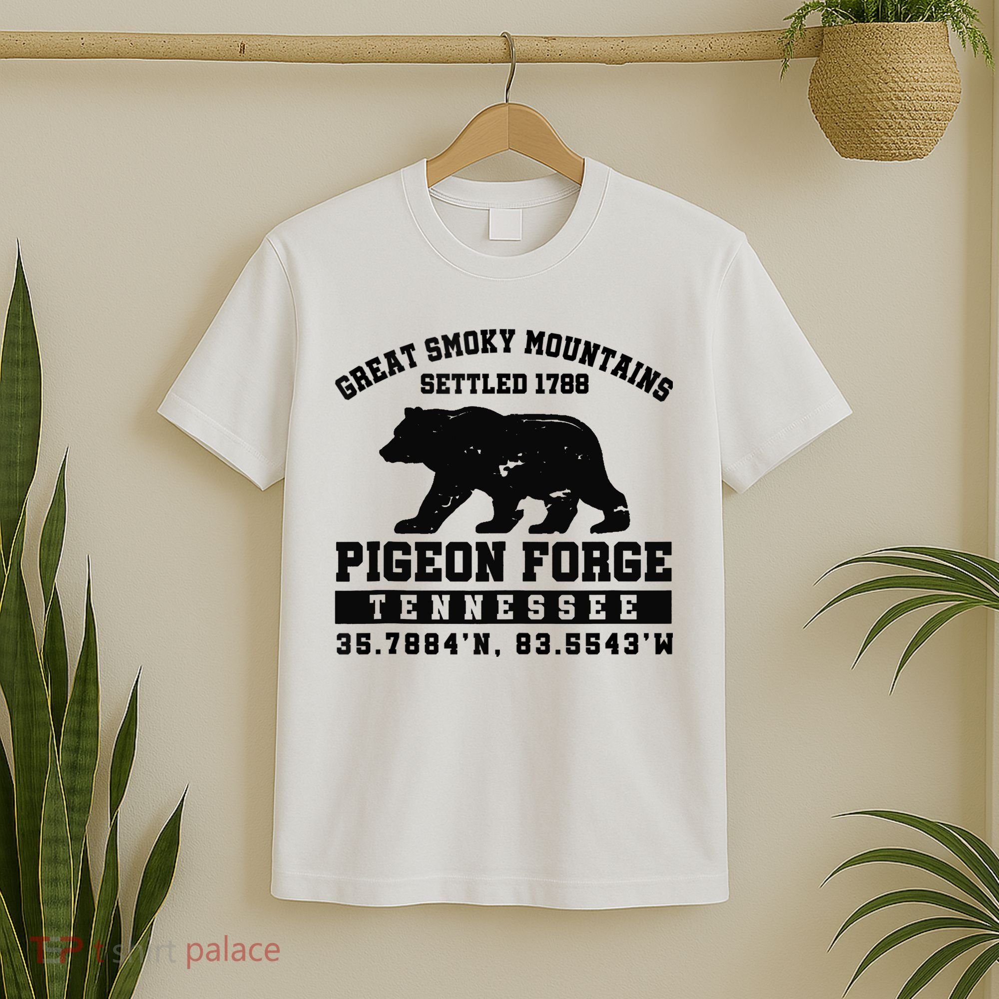 Pigeon Forge Tennessee Bear Great Smoky Mountains T-Shirt